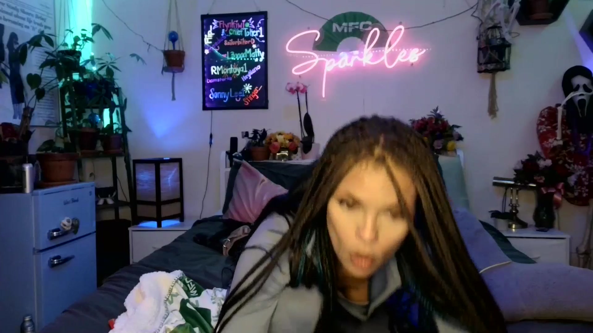 Gallery image thumbnail from SPARKL3S's myfreecams stream on, 10/24/2025, 09:17 image 20 of 20