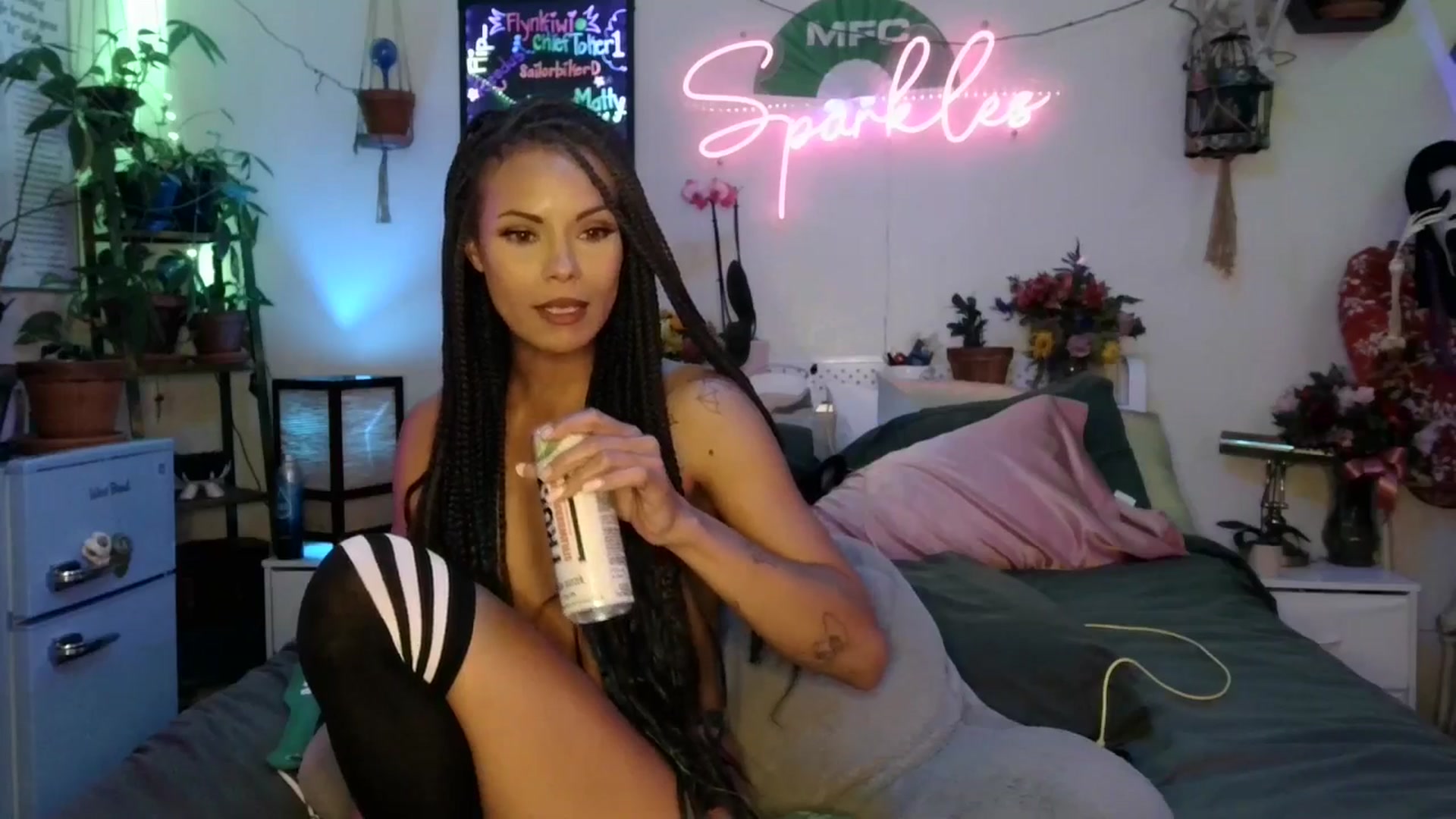 Gallery image thumbnail from SPARKL3S's myfreecams stream on, 10/26/2025, 08:54 image 8 of 20