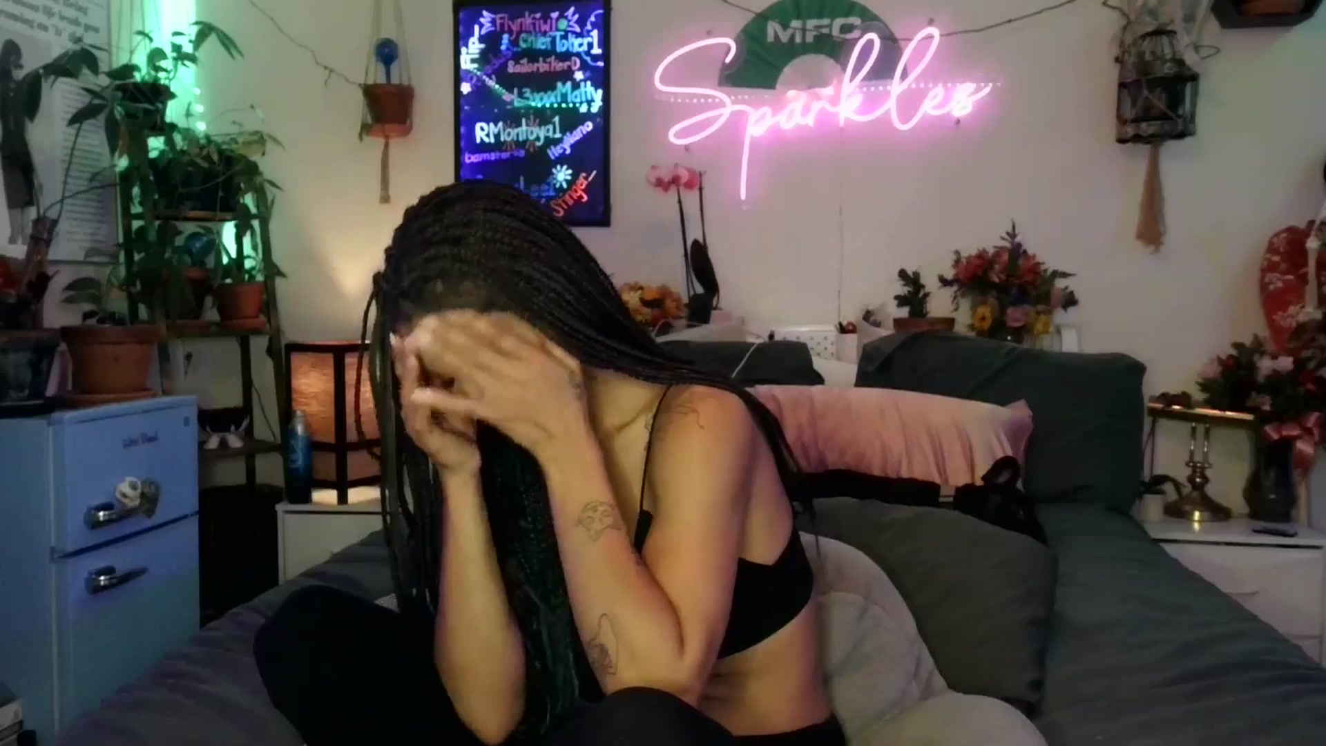 Gallery image thumbnail from SPARKL3S's myfreecams stream on, 10/27/2025, 09:20 image 3 of 20