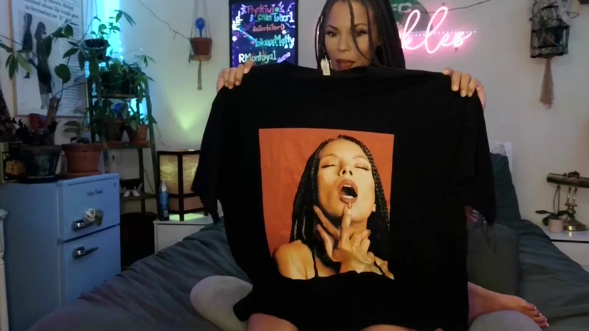 Gallery image thumbnail from SPARKL3S's myfreecams stream on, 10/29/2025, 06:01 image 19 of 20