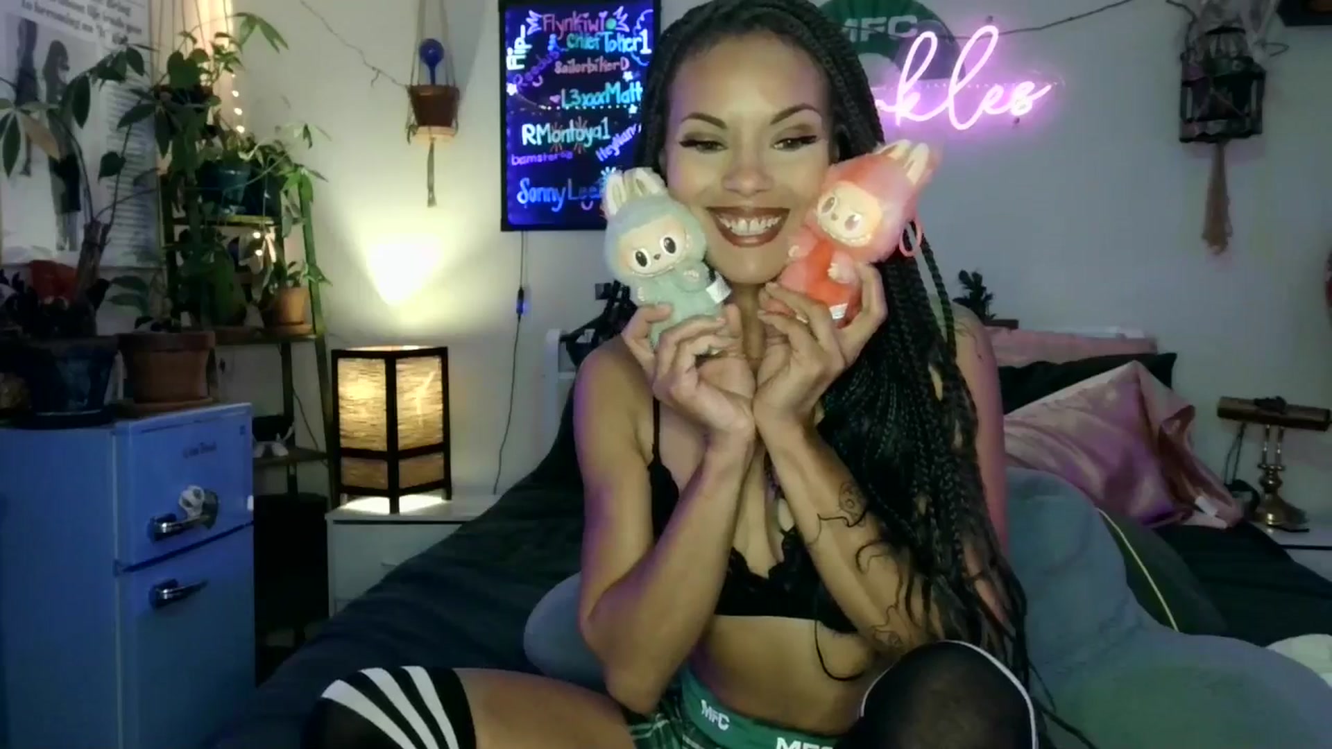 Gallery image thumbnail from SPARKL3S's myfreecams stream on, 10/31/2025, 08:03 image 9 of 20