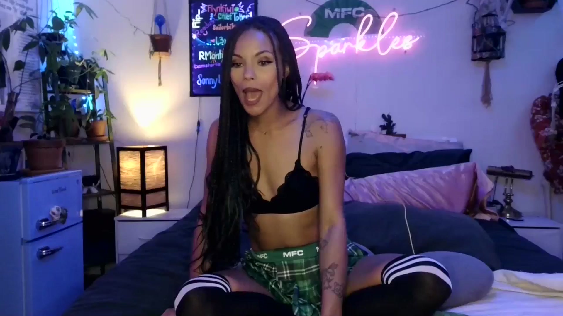 Gallery image thumbnail from SPARKL3S's myfreecams stream on, 10/31/2025, 10:29 image 7 of 20