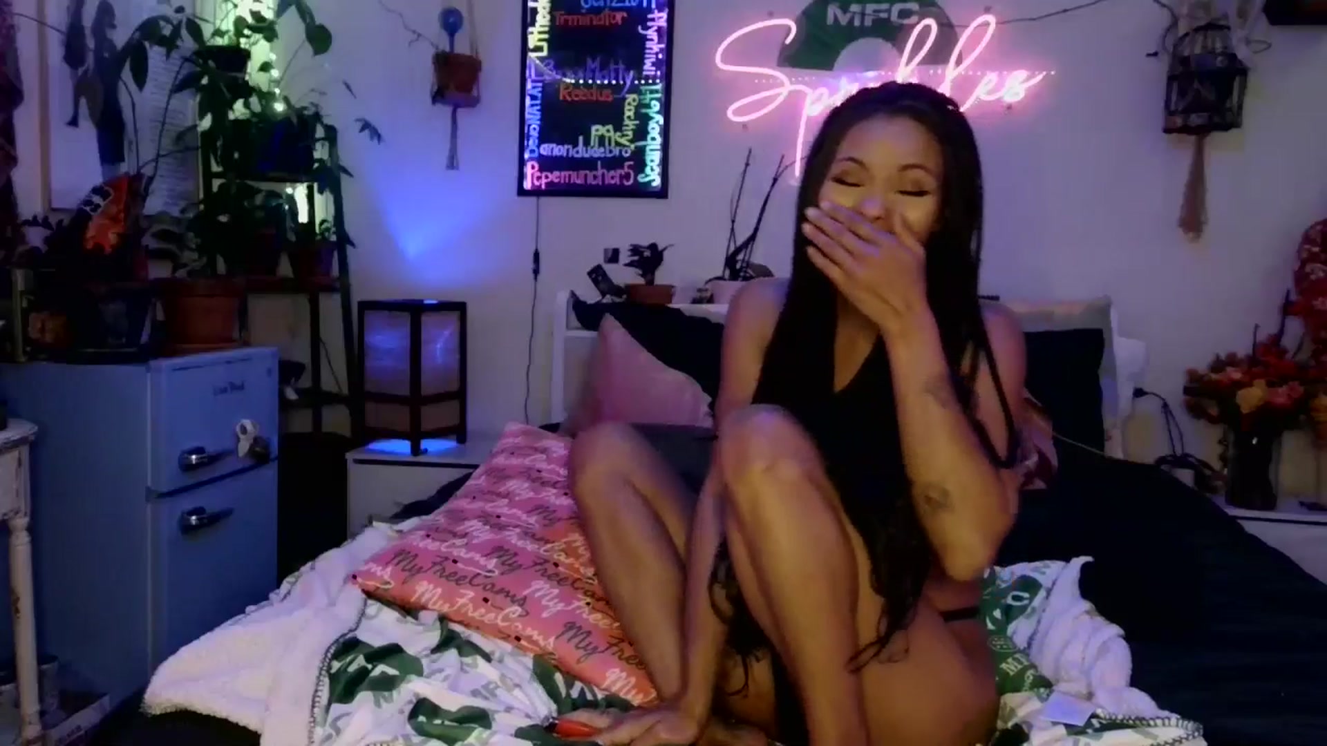 Gallery image thumbnail from SPARKL3S's myfreecams stream on, 11/08/2025, 10:21 image 4 of 20
