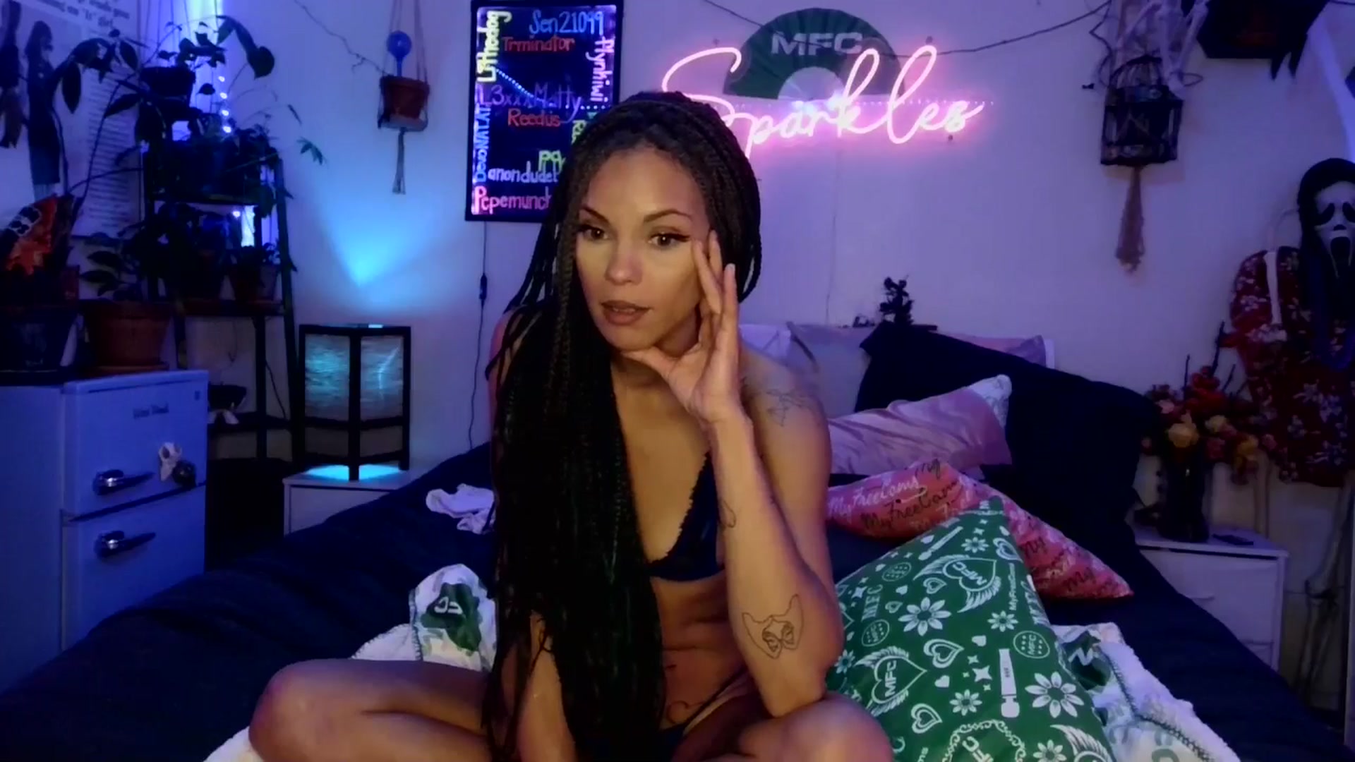 Gallery image thumbnail from SPARKL3S's myfreecams stream on, 11/09/2025, 10:21 image 4 of 20