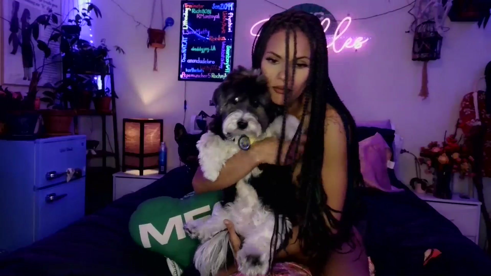 Gallery image thumbnail from SPARKL3S's myfreecams stream on, 11/10/2025, 09:48 image 16 of 20