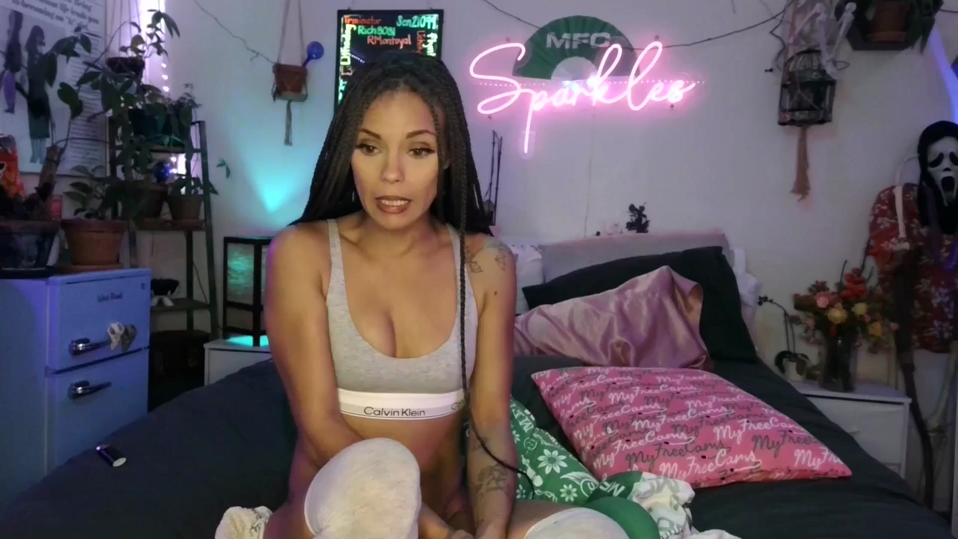 Gallery image thumbnail from SPARKL3S's myfreecams stream on, 11/11/2025, 12:10 image 10 of 20
