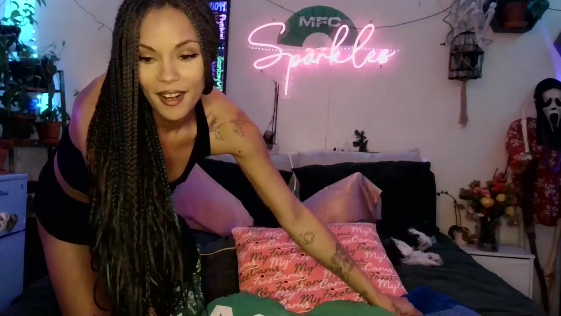 Gallery image thumbnail from SPARKL3S's myfreecams stream on, 11/13/2025, 10:08 image 11 of 20