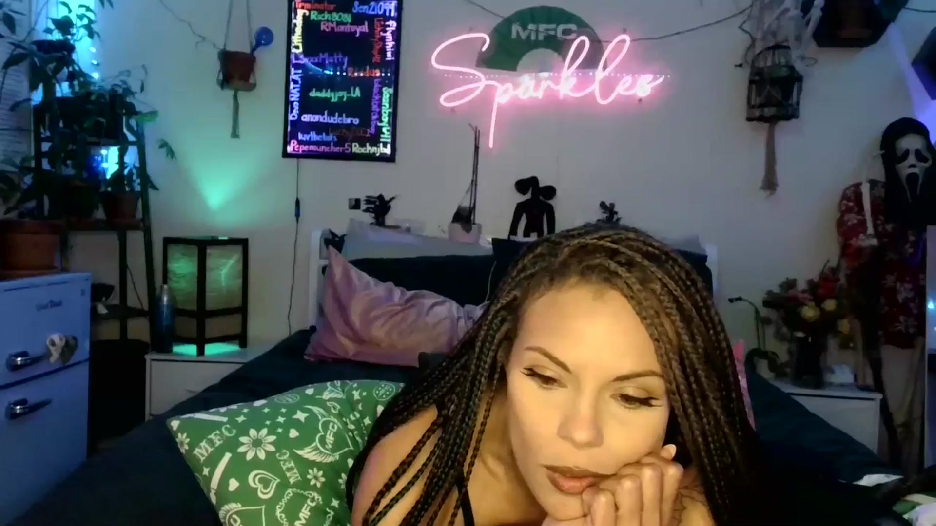 Gallery image thumbnail from SPARKL3S's myfreecams stream on, 11/14/2025, 06:40 image 17 of 20