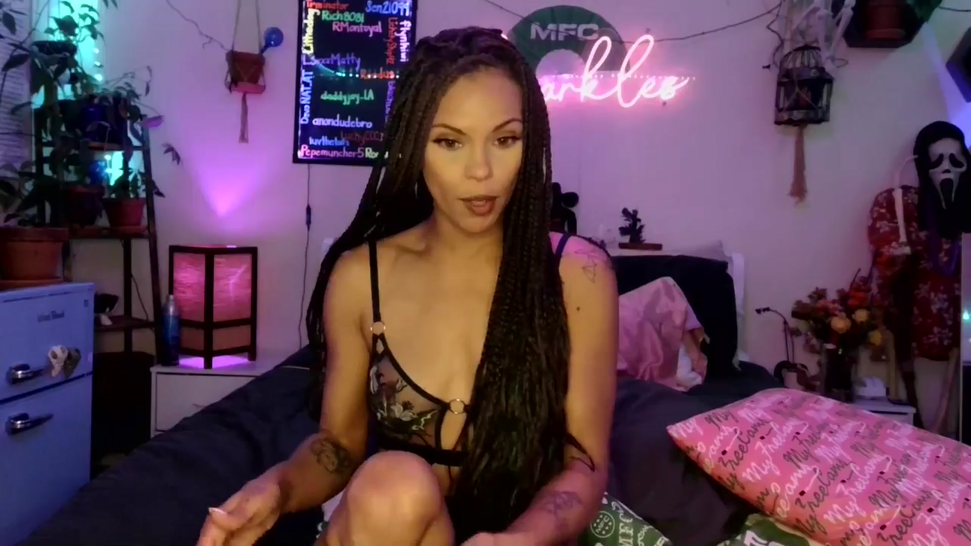 Gallery image thumbnail from SPARKL3S's myfreecams stream on, 11/14/2025, 10:08 image 4 of 20