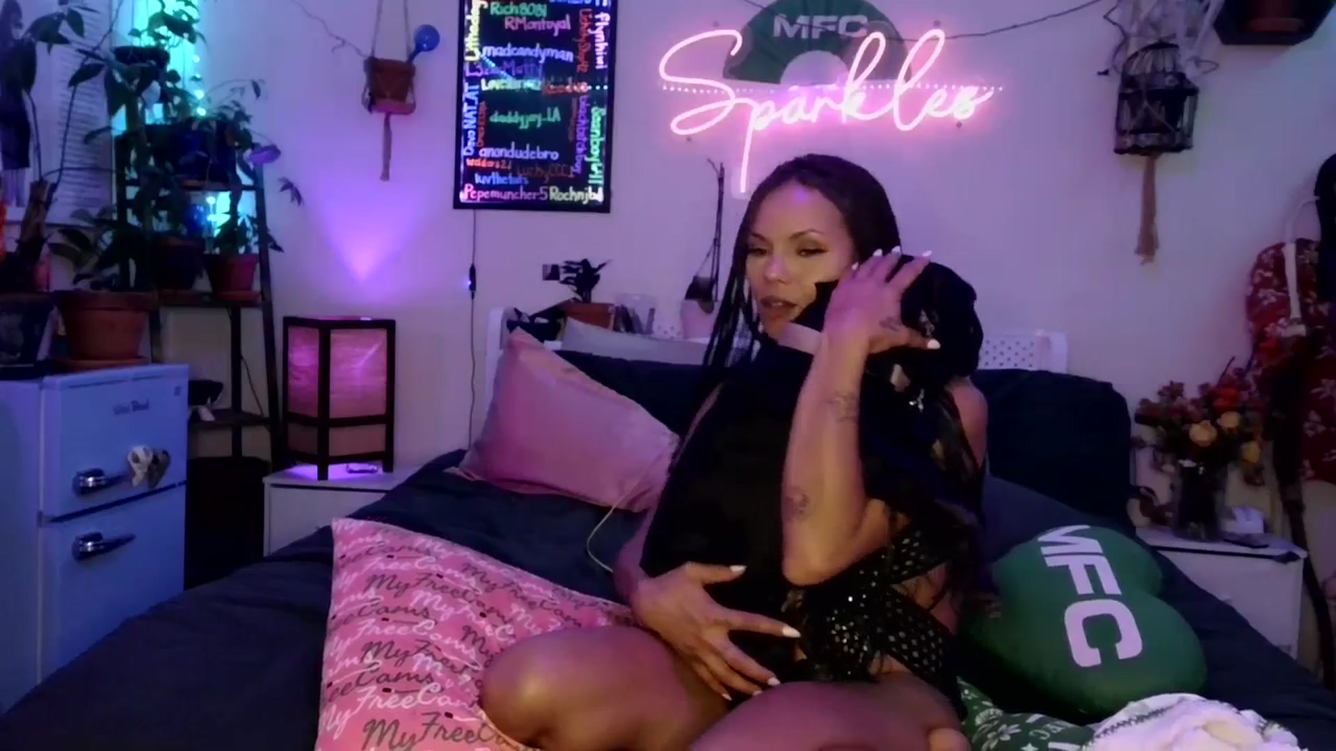 Gallery image thumbnail from SPARKL3S's myfreecams stream on, 11/15/2025, 11:02 image 18 of 20