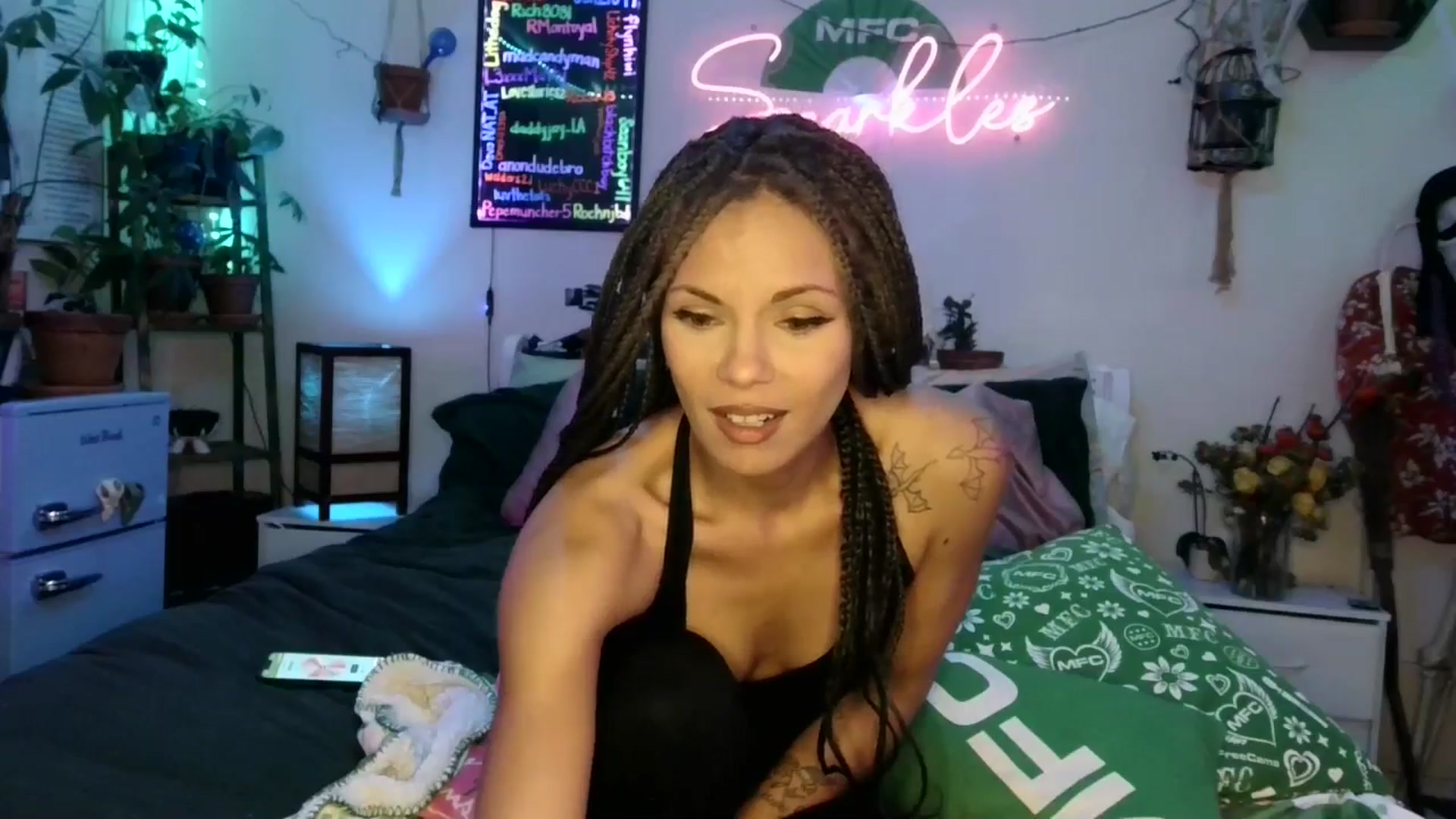 Gallery image thumbnail from SPARKL3S's myfreecams stream on, 11/17/2025, 08:27 image 17 of 20