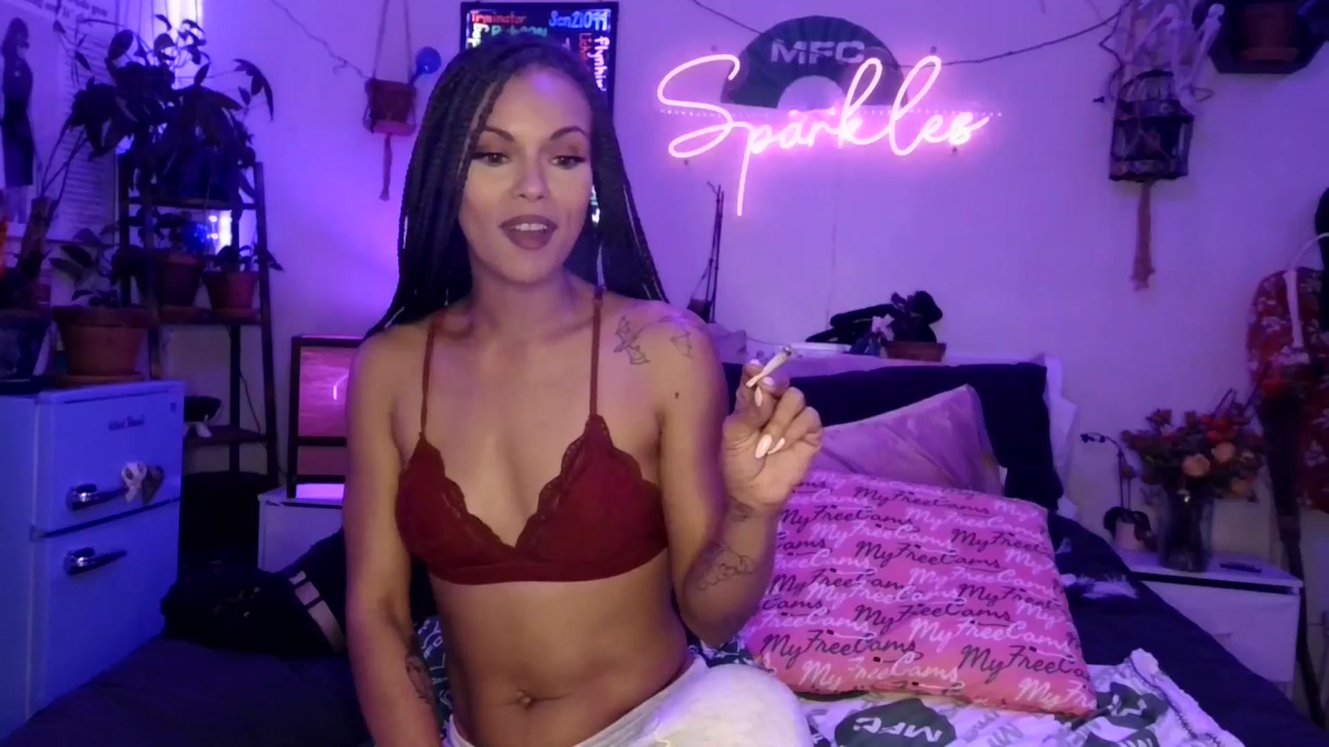 Gallery image thumbnail from SPARKL3S's myfreecams stream on, 11/19/2025, 08:26 image 15 of 20