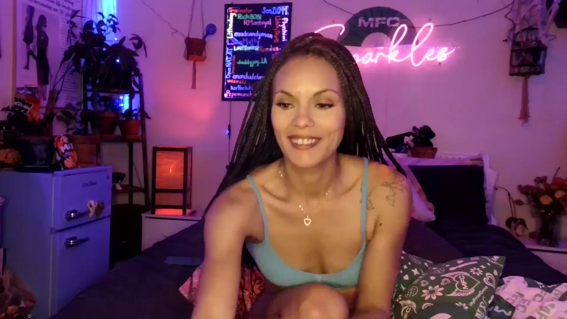 Gallery image thumbnail from SPARKL3S's myfreecams stream on, 11/20/2025, 09:43 image 13 of 20