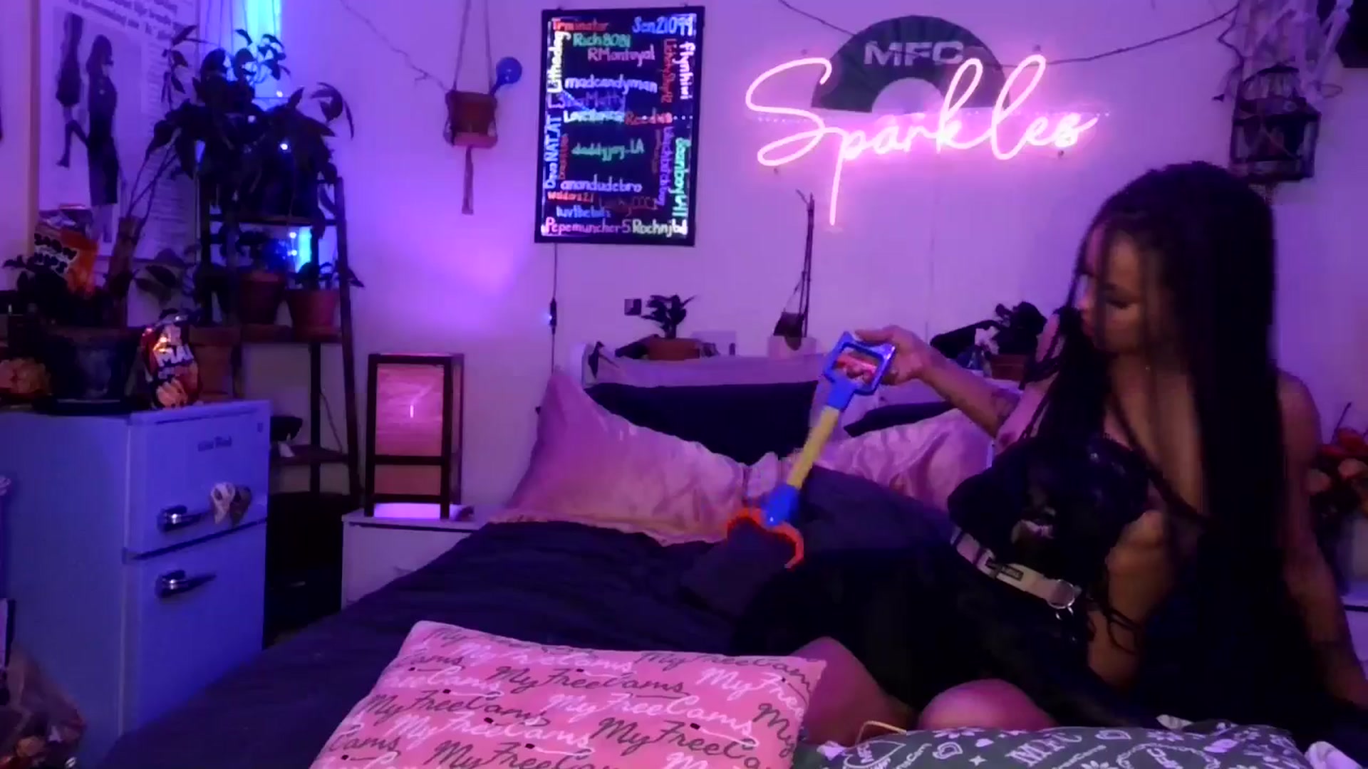 Gallery image thumbnail from SPARKL3S's myfreecams stream on, 11/20/2025, 11:27 image 7 of 20