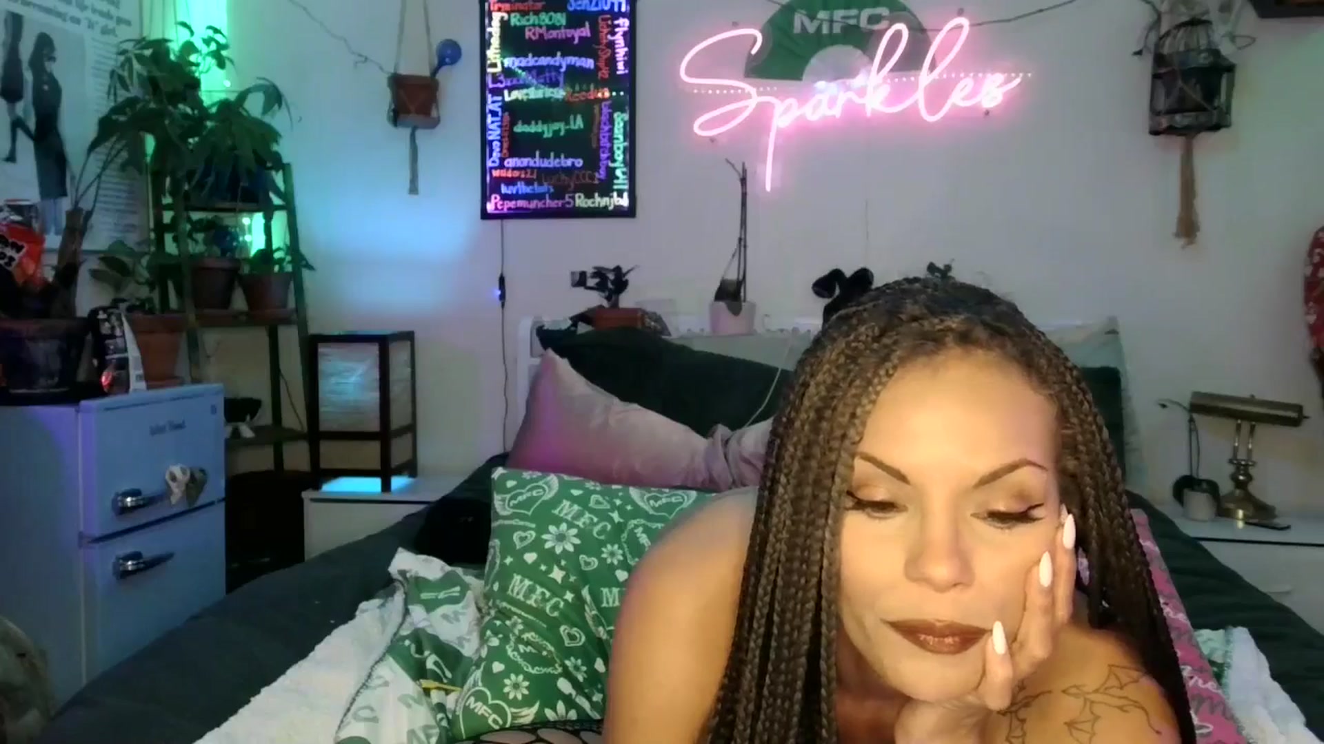 Gallery image thumbnail from SPARKL3S's myfreecams stream on, 11/22/2025, 05:55 image 3 of 20