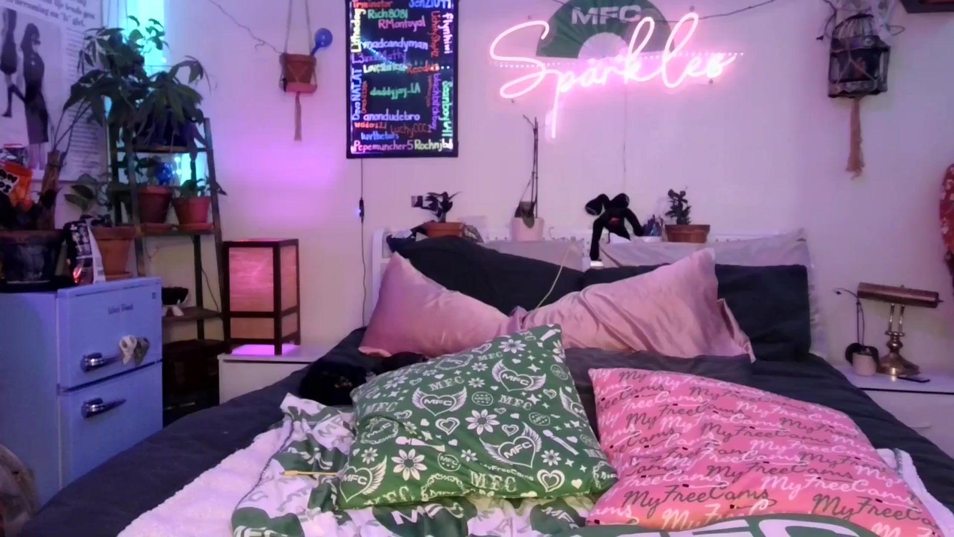 Gallery image thumbnail from SPARKL3S's myfreecams stream on, 11/22/2025, 05:55 image 2 of 20
