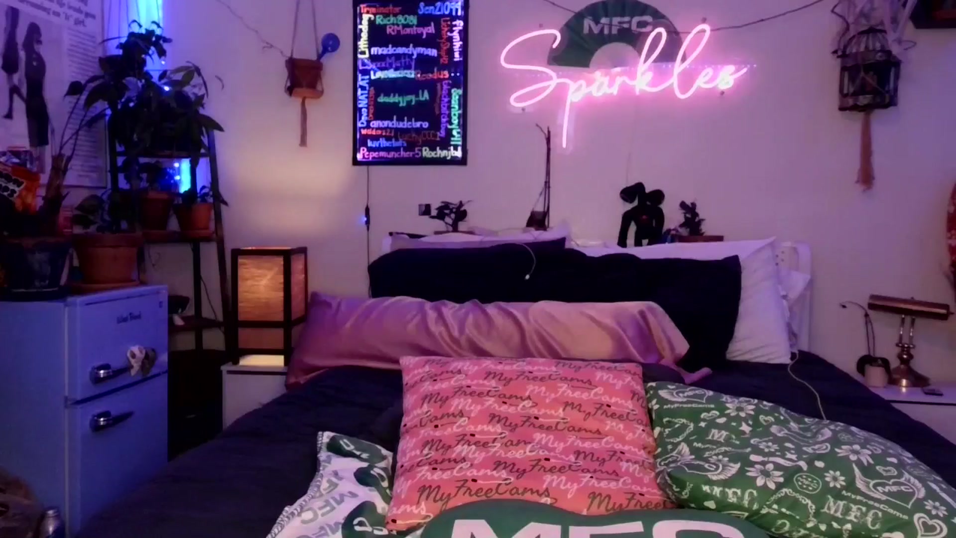 Gallery image thumbnail from SPARKL3S's myfreecams stream on, 11/27/2025, 10:08 image 4 of 20