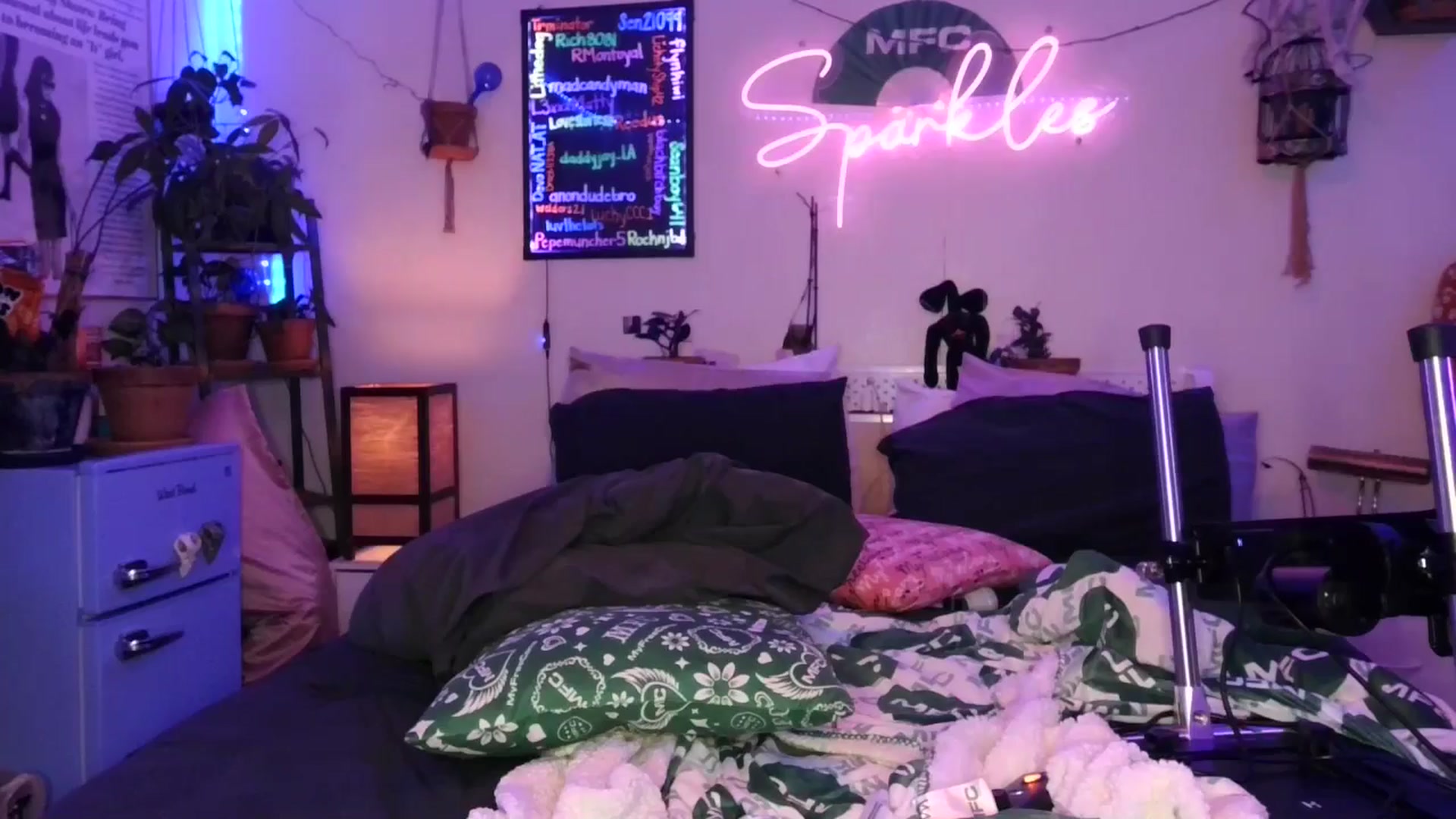 Gallery image thumbnail from SPARKL3S's myfreecams stream on, 11/28/2025, 11:16 image 6 of 20