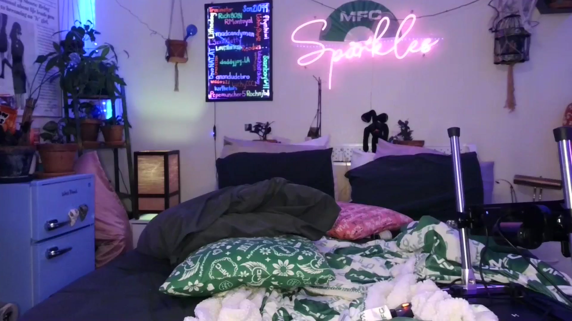 Gallery image thumbnail from SPARKL3S's myfreecams stream on, 11/28/2025, 11:16 image 7 of 20