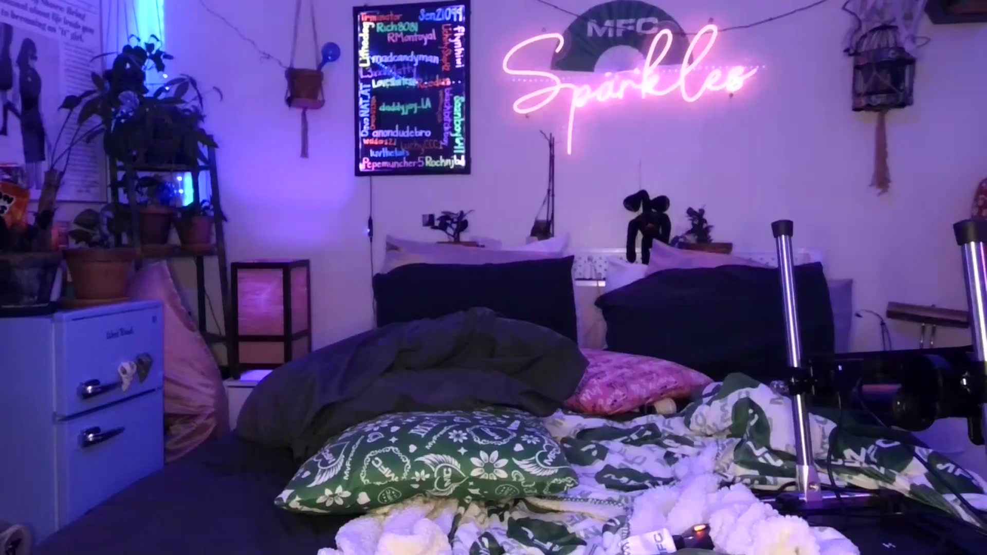 Gallery image thumbnail from SPARKL3S's myfreecams stream on, 11/28/2025, 11:16 image 4 of 20