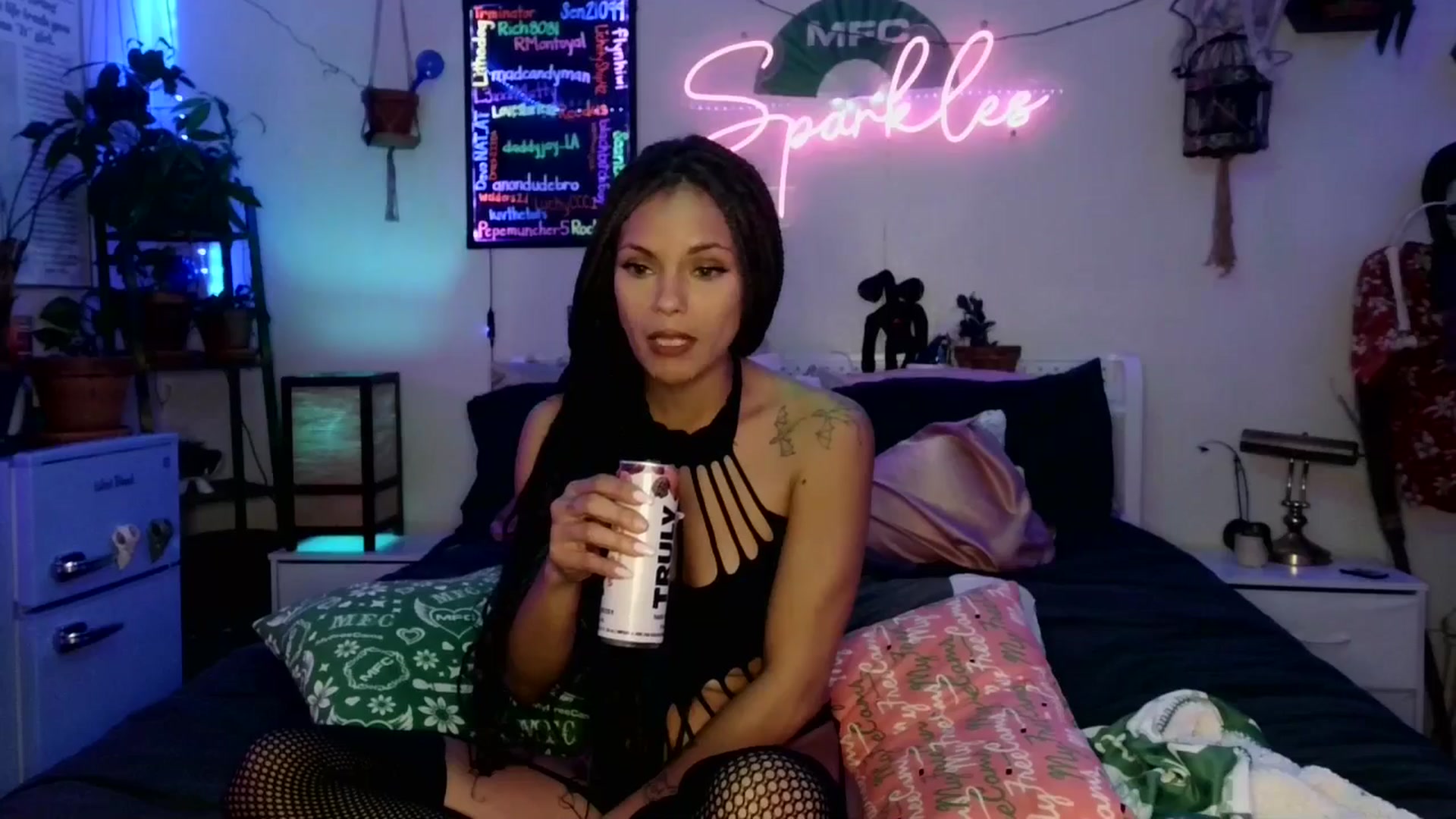 Gallery image thumbnail from SPARKL3S's myfreecams stream on, 11/30/2025, 11:02 image 13 of 20
