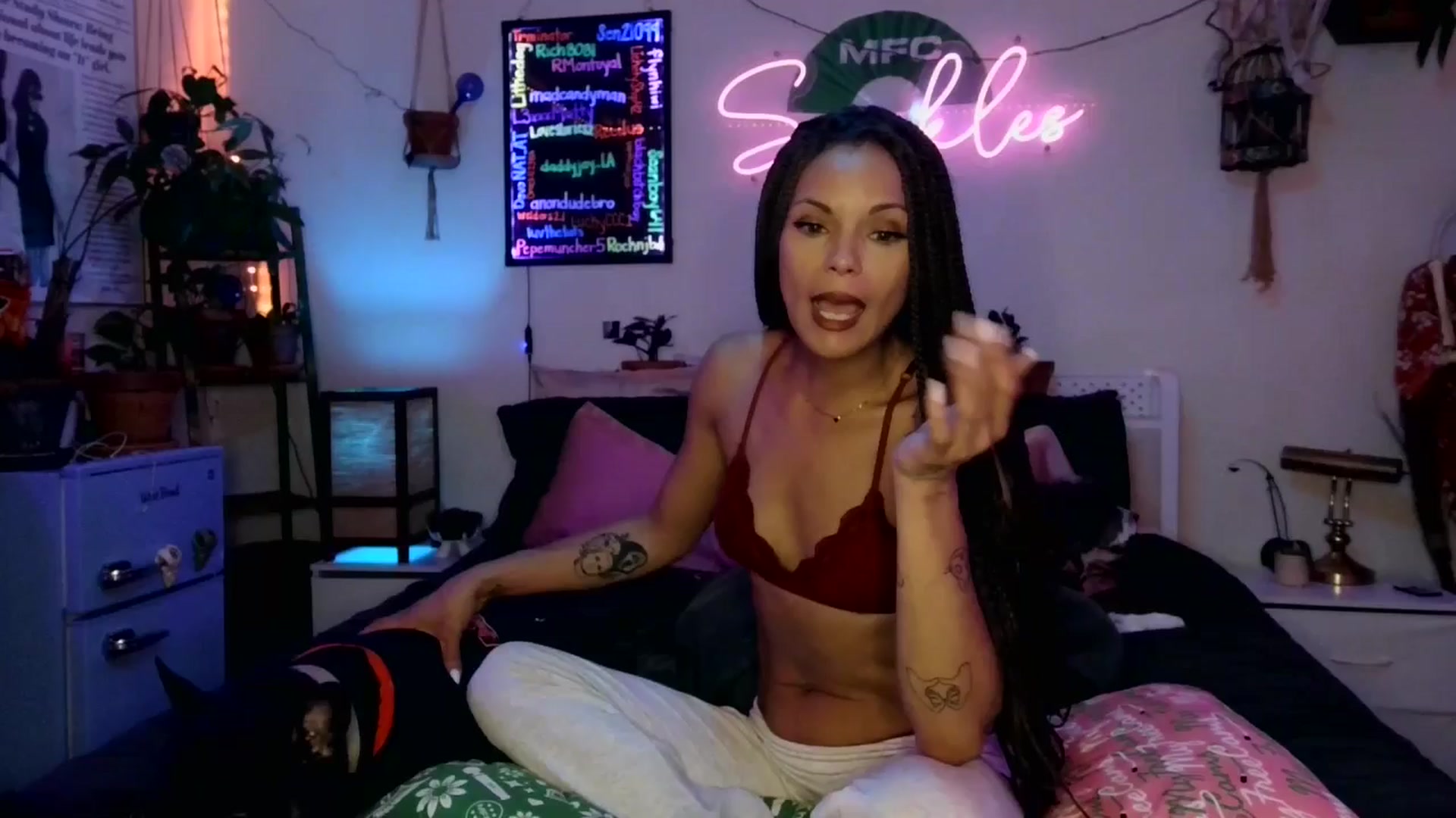 Gallery image thumbnail from SPARKL3S's myfreecams stream on, 12/01/2025, 10:18 image 16 of 20