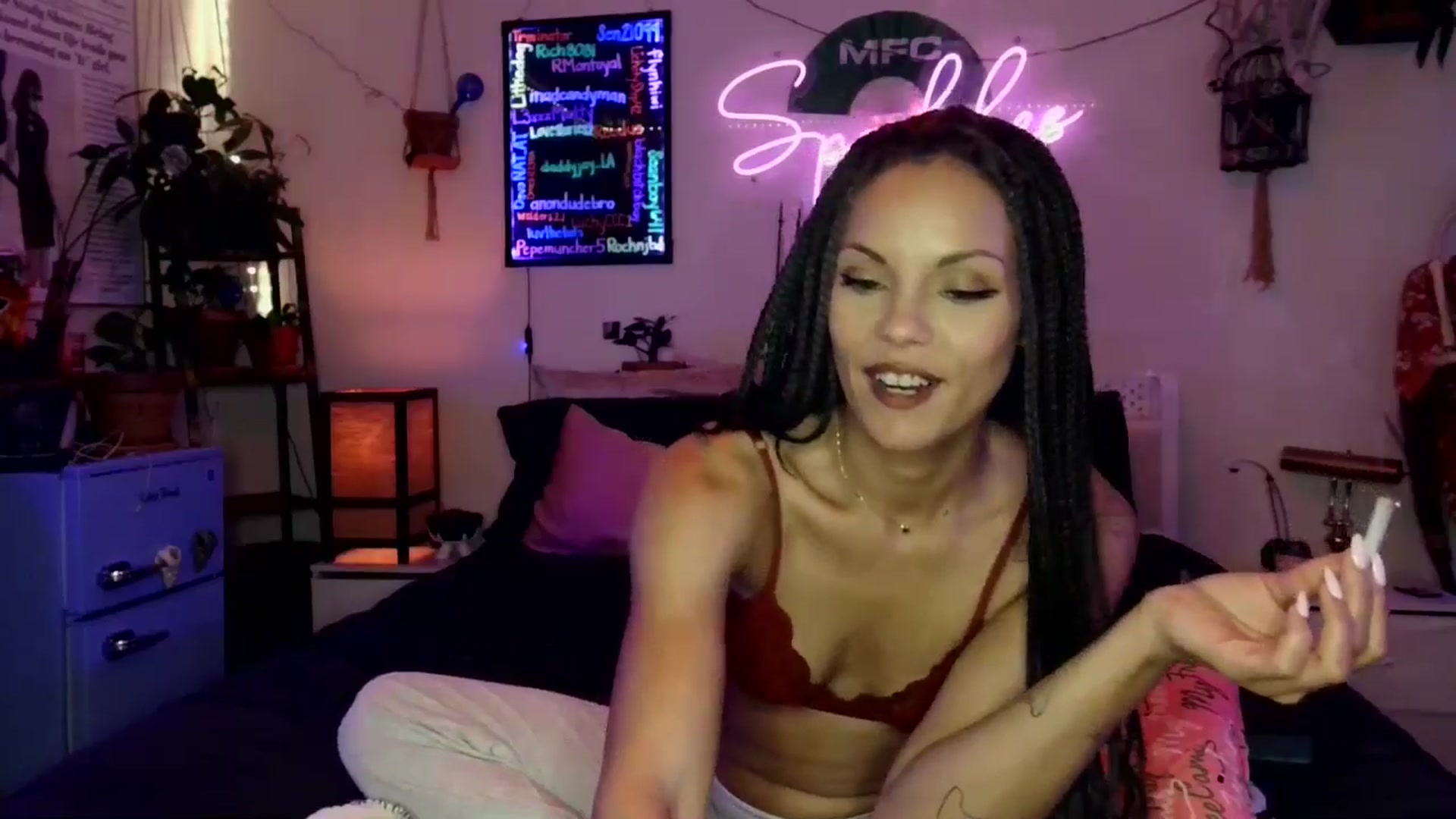 Gallery image thumbnail from SPARKL3S's myfreecams stream on, 12/01/2025, 10:18 image 14 of 20
