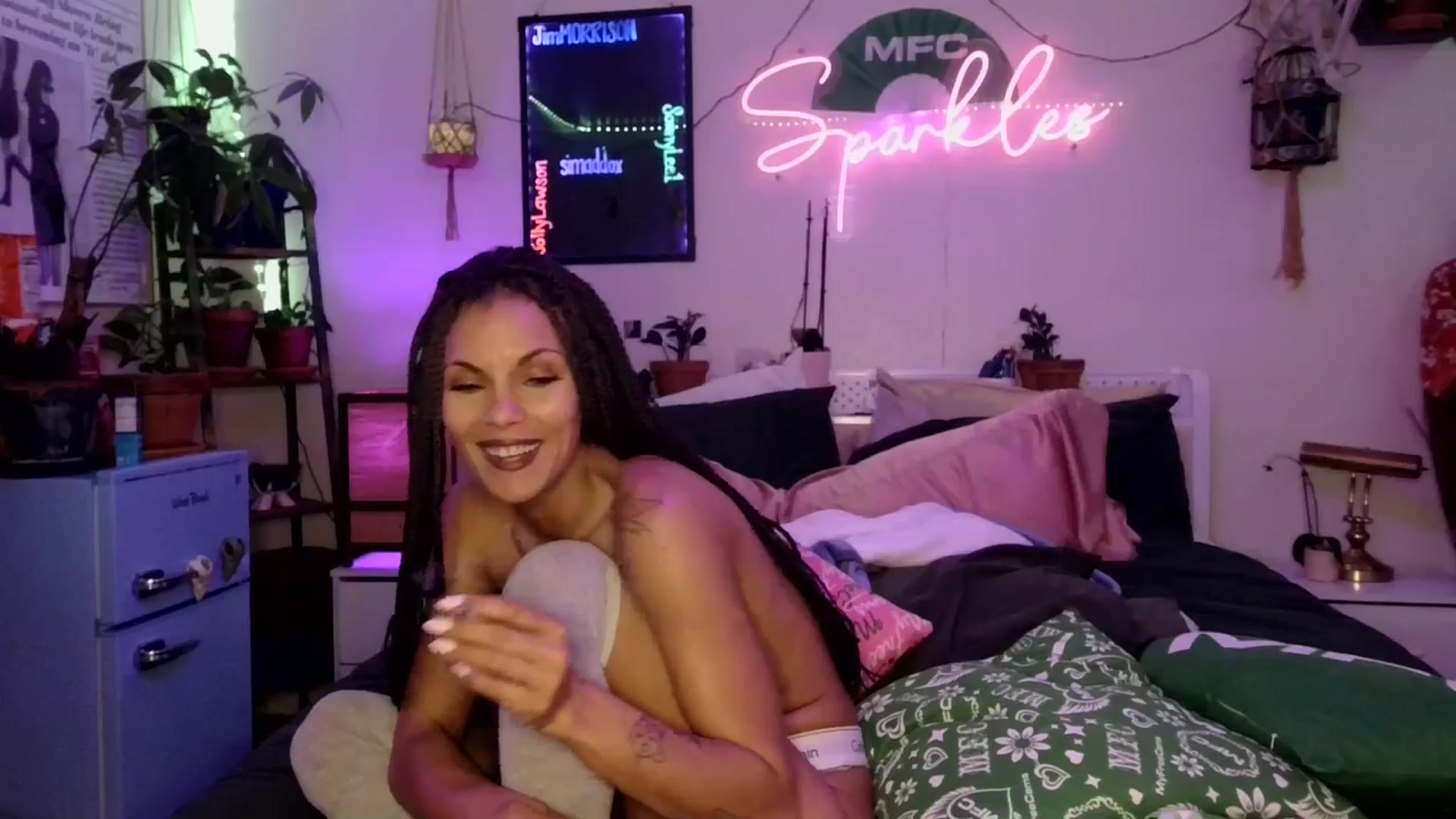 Gallery image thumbnail from SPARKL3S's myfreecams stream on, 12/03/2025, 09:59 image 4 of 20