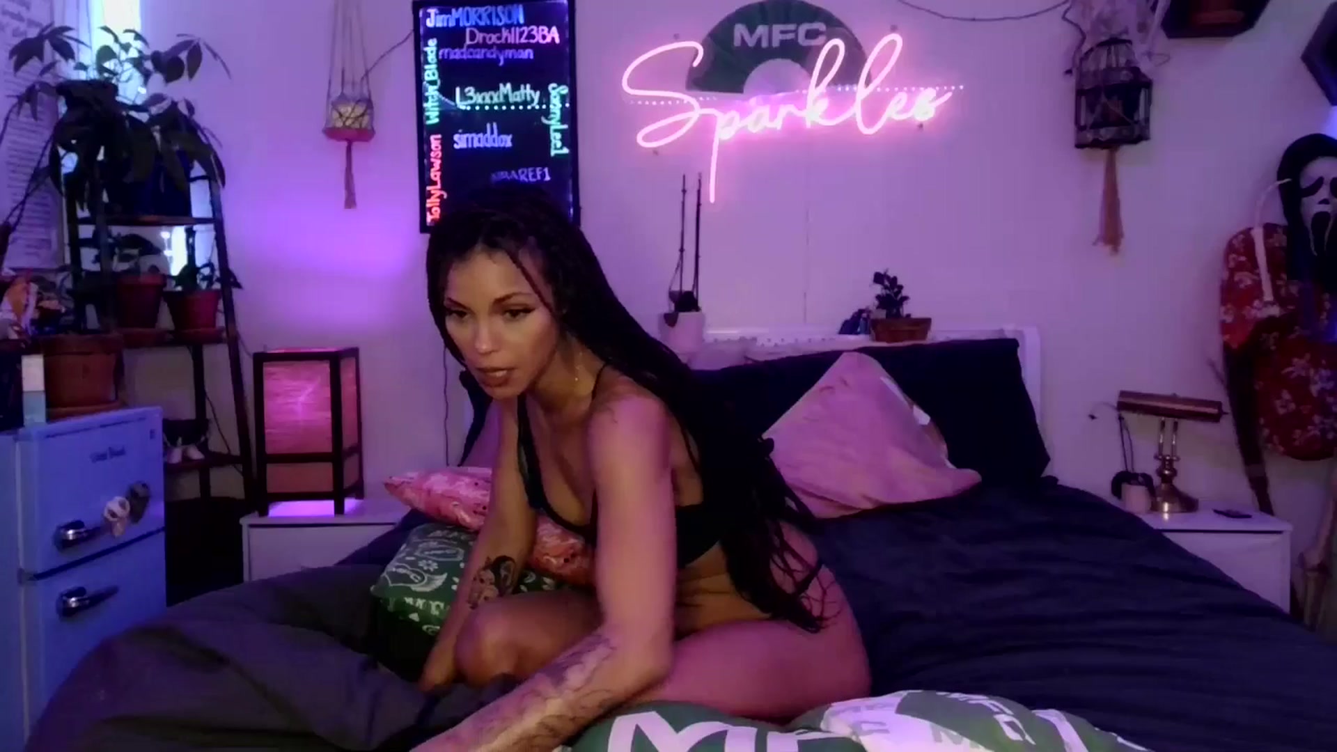 Gallery image thumbnail from SPARKL3S's myfreecams stream on, 12/07/2025, 11:51 image 15 of 20