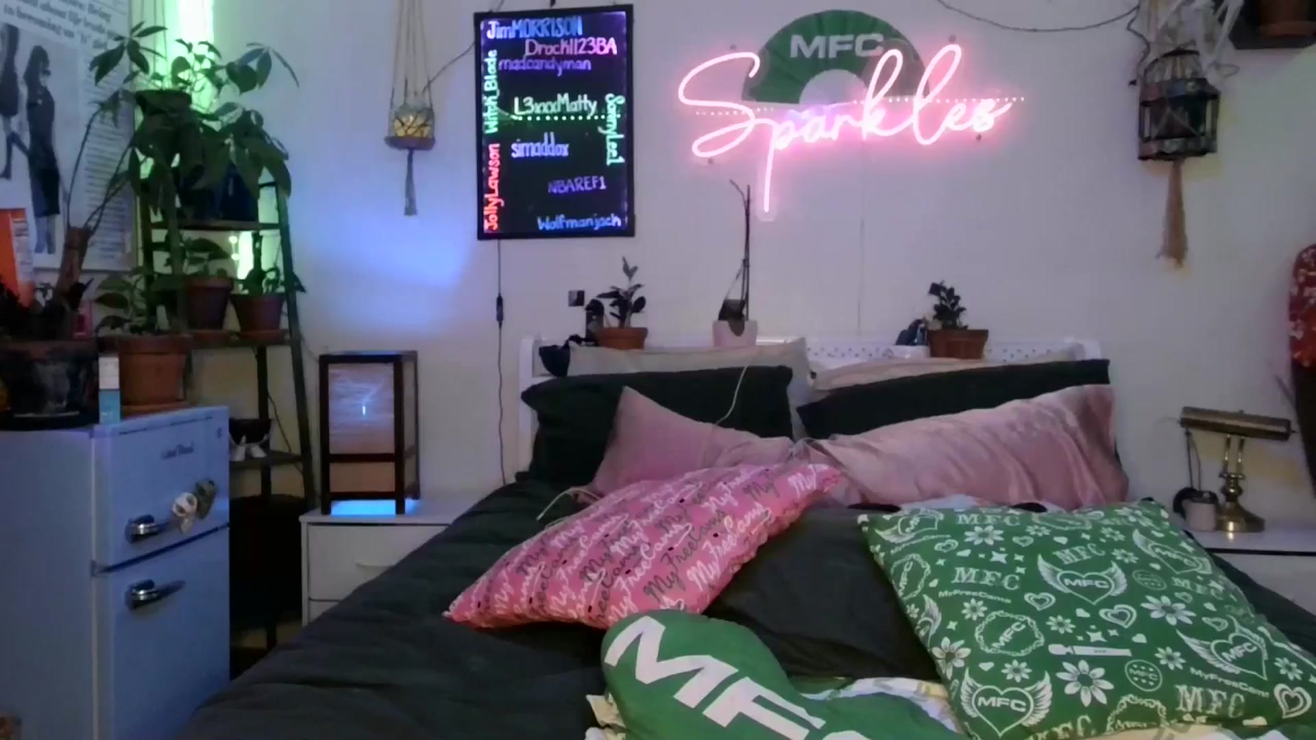 Gallery image thumbnail from SPARKL3S's myfreecams stream on, 12/09/2025, 08:21 image 16 of 20