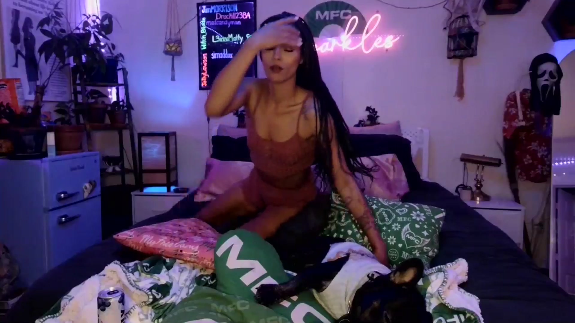 Gallery image thumbnail from SPARKL3S's myfreecams stream on, 12/11/2025, 10:41 image 12 of 20