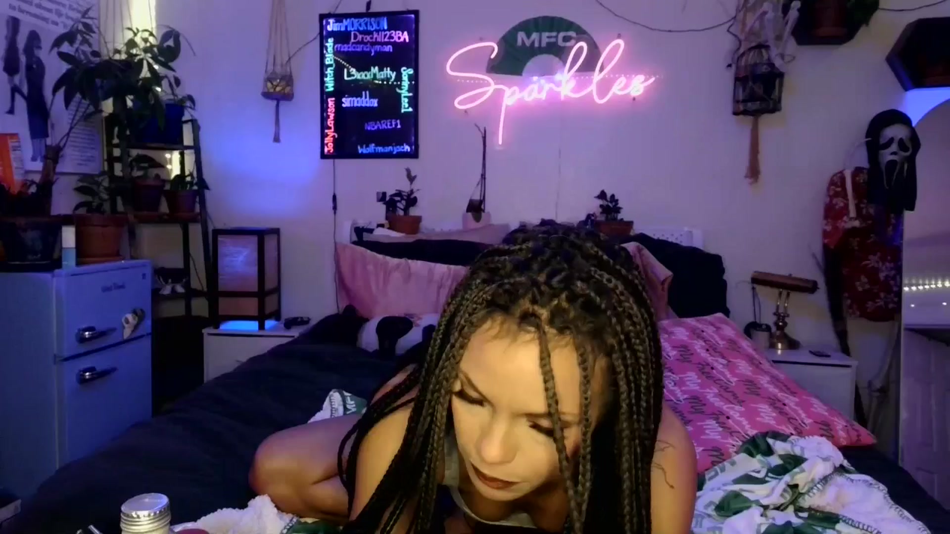 Gallery image thumbnail from SPARKL3S's myfreecams stream on, 12/12/2025, 08:45 image 10 of 20