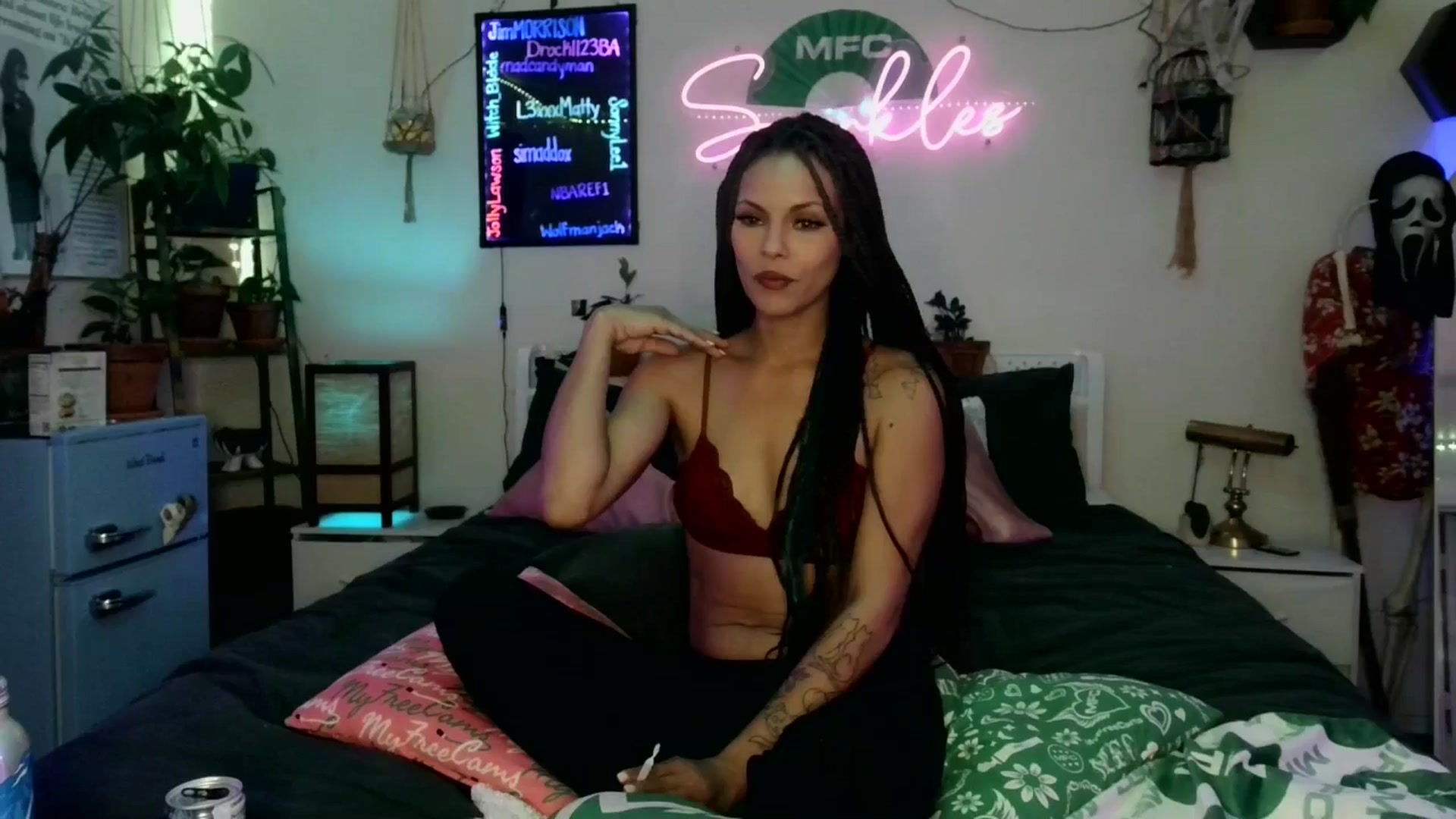 Gallery image thumbnail from SPARKL3S's myfreecams stream on, 12/13/2025, 11:00 image 1 of 20