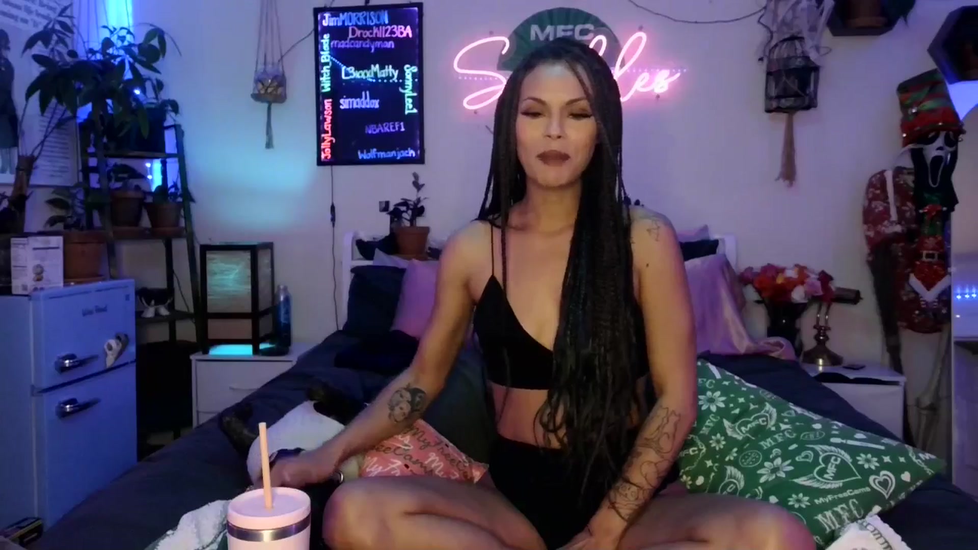 Gallery image thumbnail from SPARKL3S's myfreecams stream on, 12/14/2025, 10:01 image 2 of 20