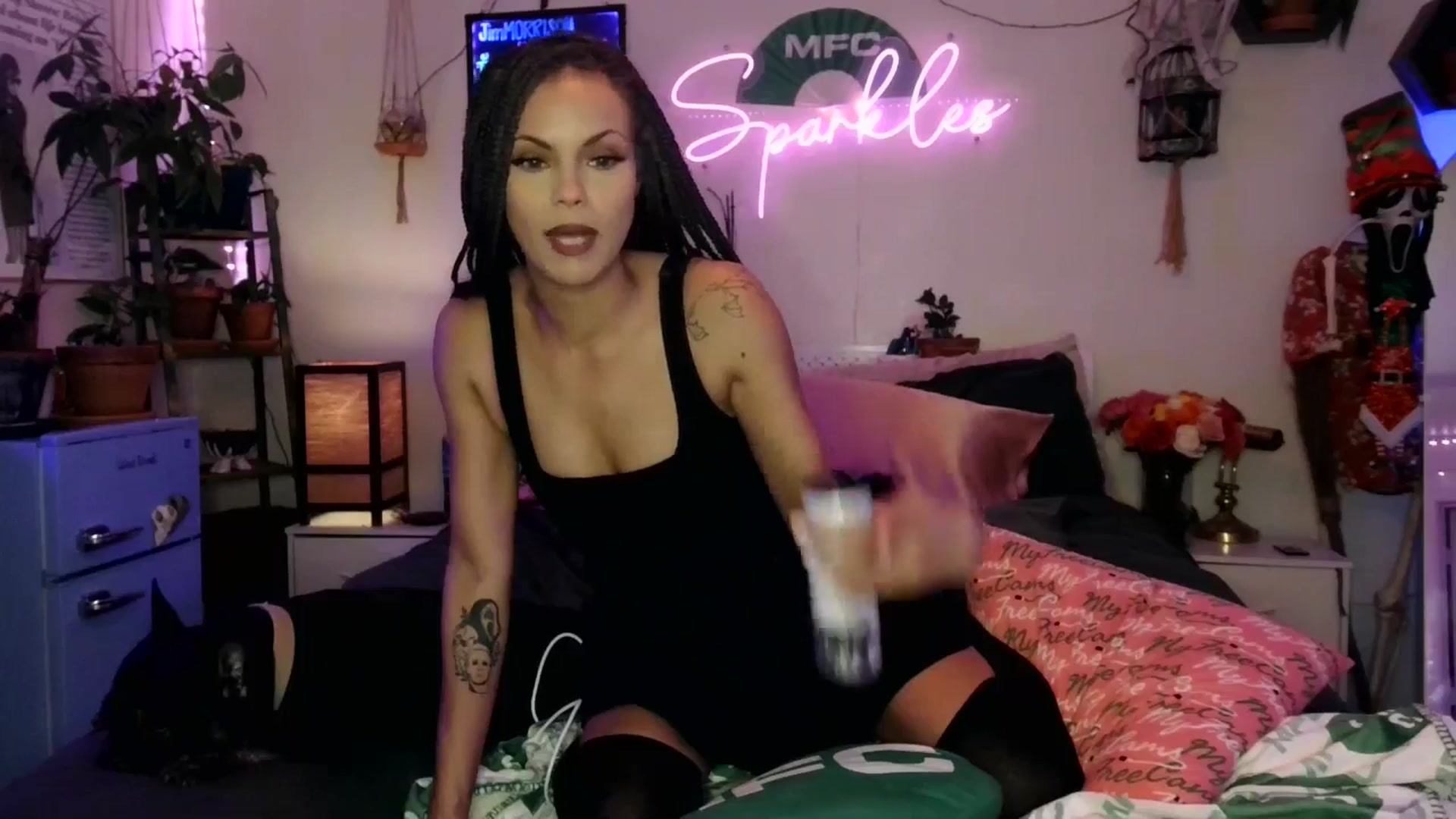 Gallery image thumbnail from SPARKL3S's myfreecams stream on, 12/17/2025, 06:19 image 8 of 20