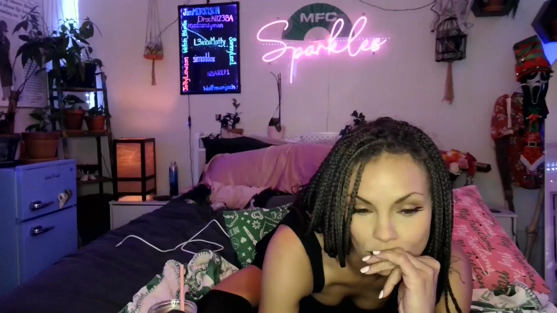 Gallery image thumbnail from SPARKL3S's myfreecams stream on, 12/17/2025, 06:19 image 20 of 20