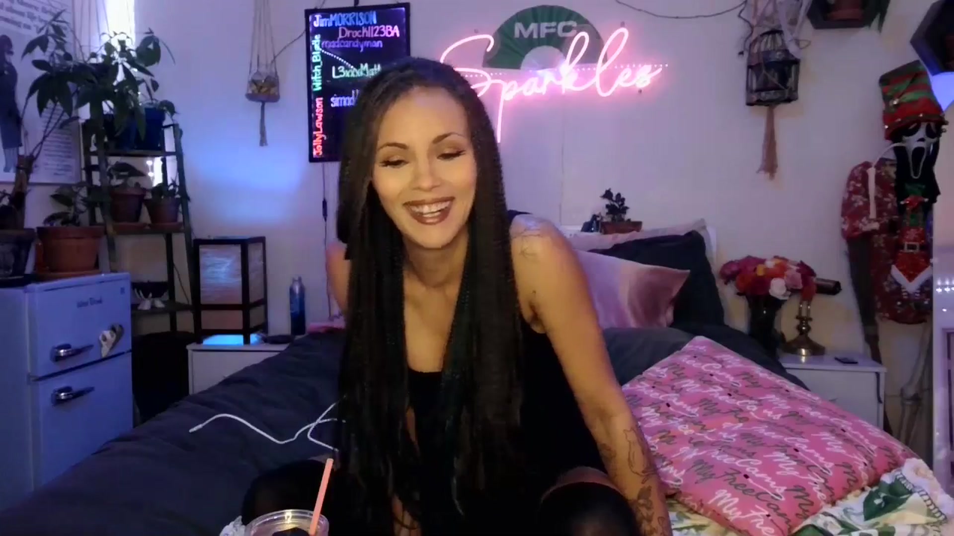 Gallery image thumbnail from SPARKL3S's myfreecams stream on, 12/17/2025, 06:19 image 17 of 20