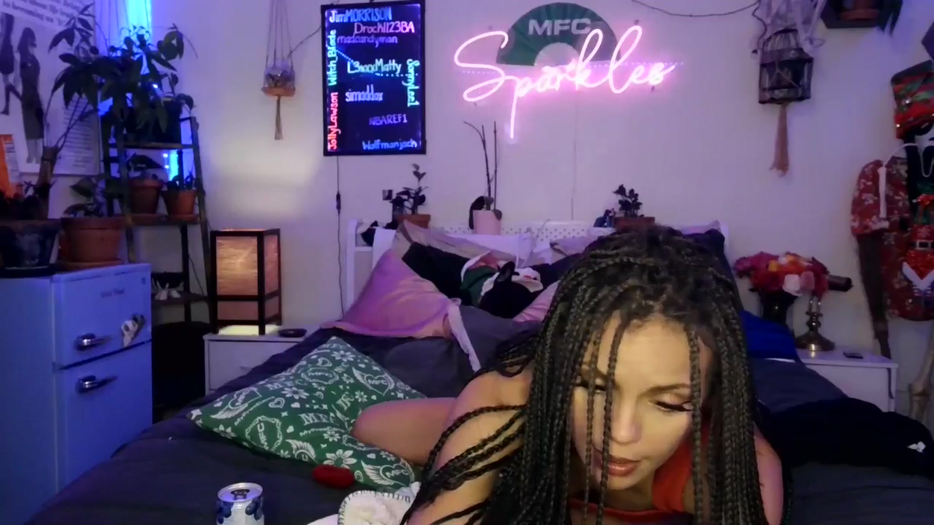 Gallery image thumbnail from SPARKL3S's myfreecams stream on, 12/18/2025, 11:34 image 9 of 20