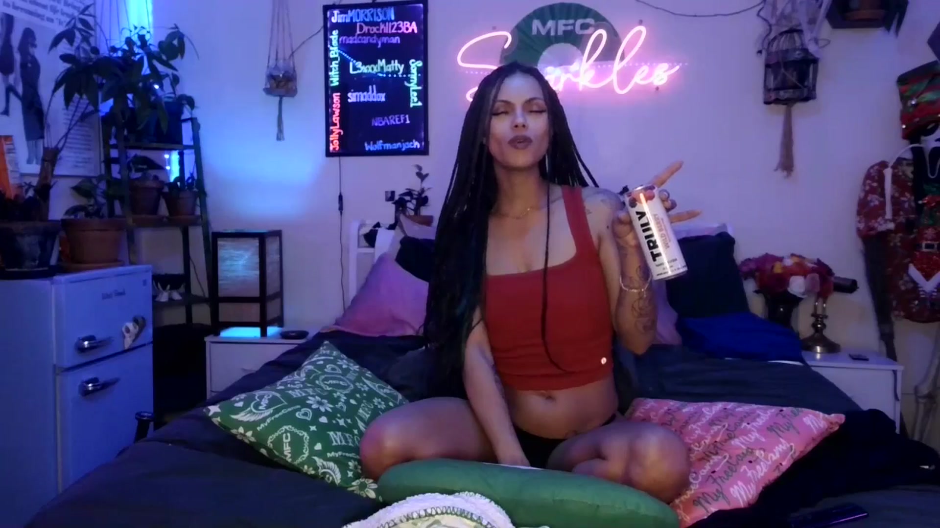 Gallery image thumbnail from SPARKL3S's myfreecams stream on, 12/18/2025, 12:11 image 14 of 20