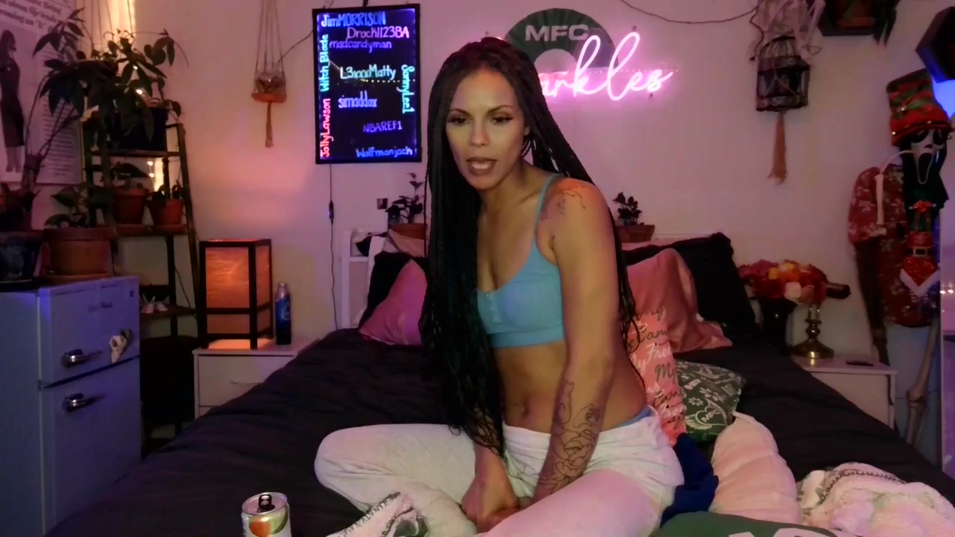 Gallery image thumbnail from SPARKL3S's myfreecams stream on, 12/19/2025, 11:53 image 14 of 20