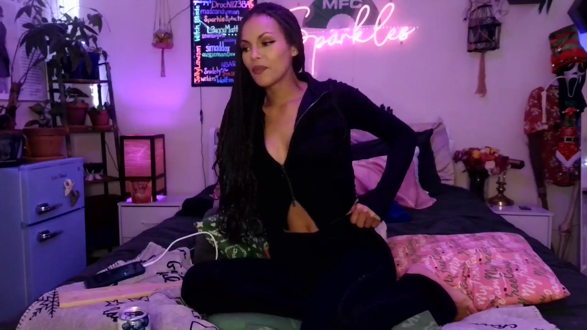 Gallery image thumbnail from SPARKL3S's myfreecams stream on, 12/24/2025, 09:34 image 16 of 20