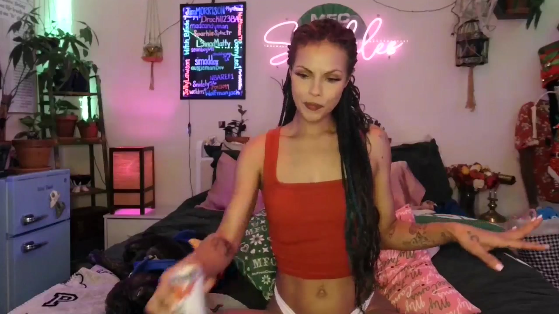 Gallery image thumbnail from SPARKL3S's myfreecams stream on, 12/25/2025, 09:59 image 5 of 20