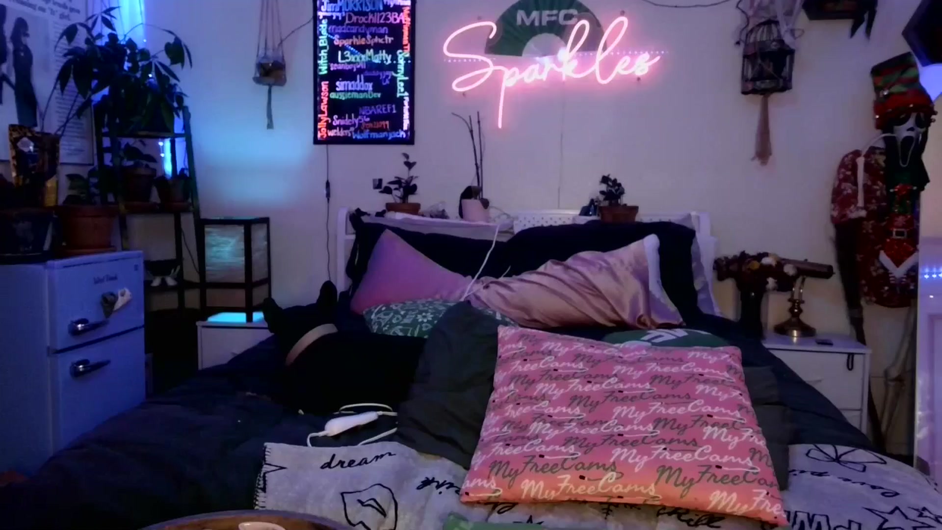 Gallery image thumbnail from SPARKL3S's myfreecams stream on, 12/30/2025, 10:37 image 6 of 20