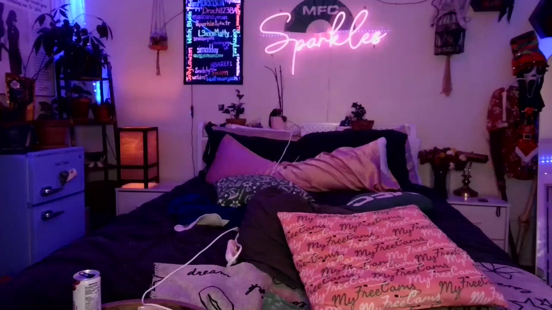 Gallery image thumbnail from SPARKL3S's myfreecams stream on, 12/30/2025, 10:37 image 19 of 20
