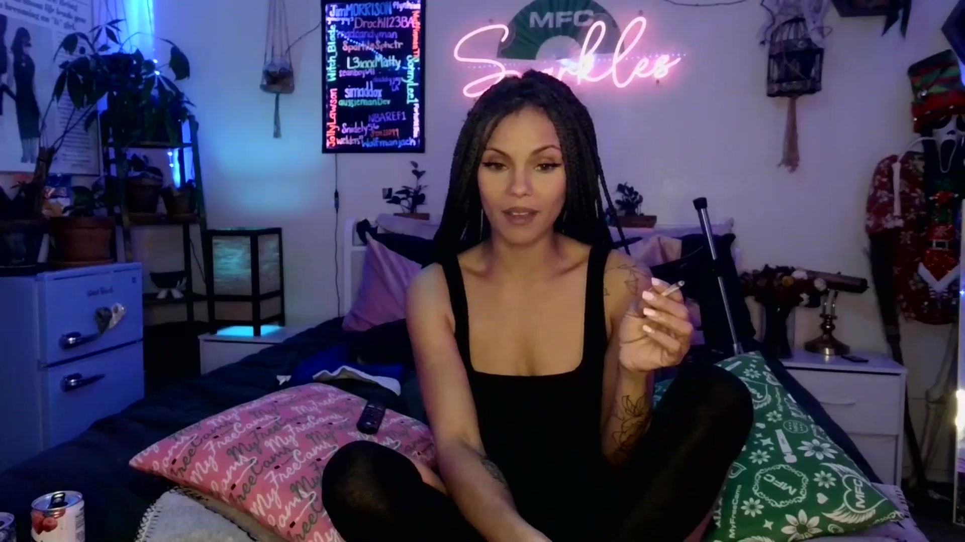 Gallery image thumbnail from SPARKL3S's myfreecams stream on, 01/01/2026, 09:17 image 14 of 20