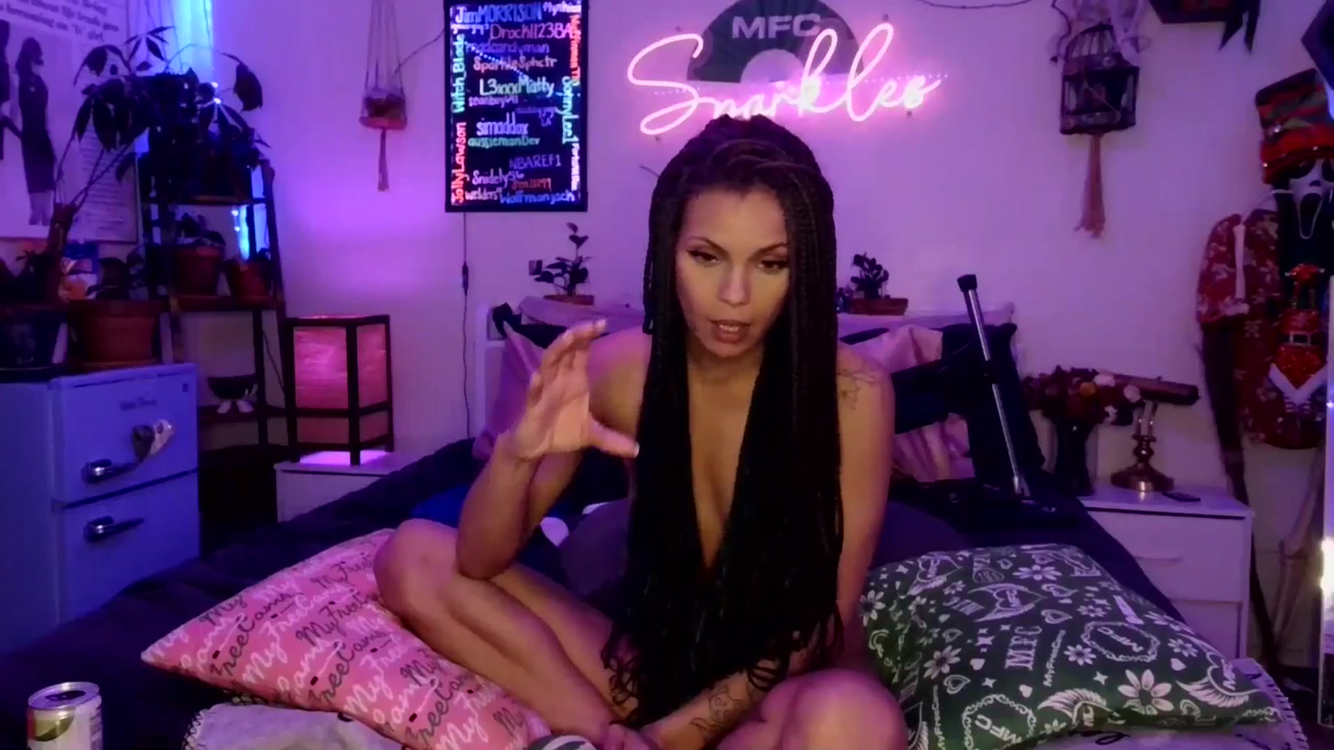 Gallery image thumbnail from SPARKL3S's myfreecams stream on, 01/01/2026, 09:17 image 18 of 20