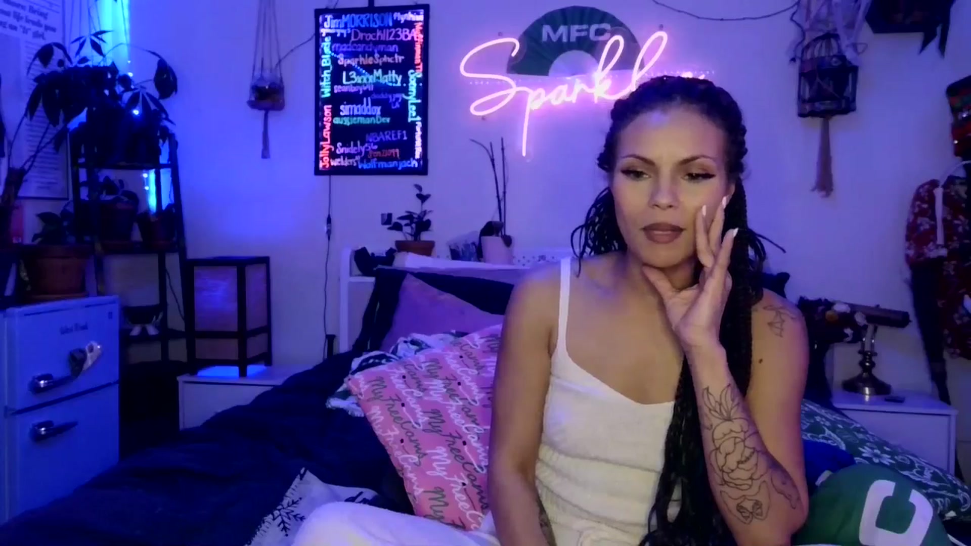 Gallery image thumbnail from SPARKL3S's myfreecams stream on, 01/02/2026, 09:49 image 11 of 20