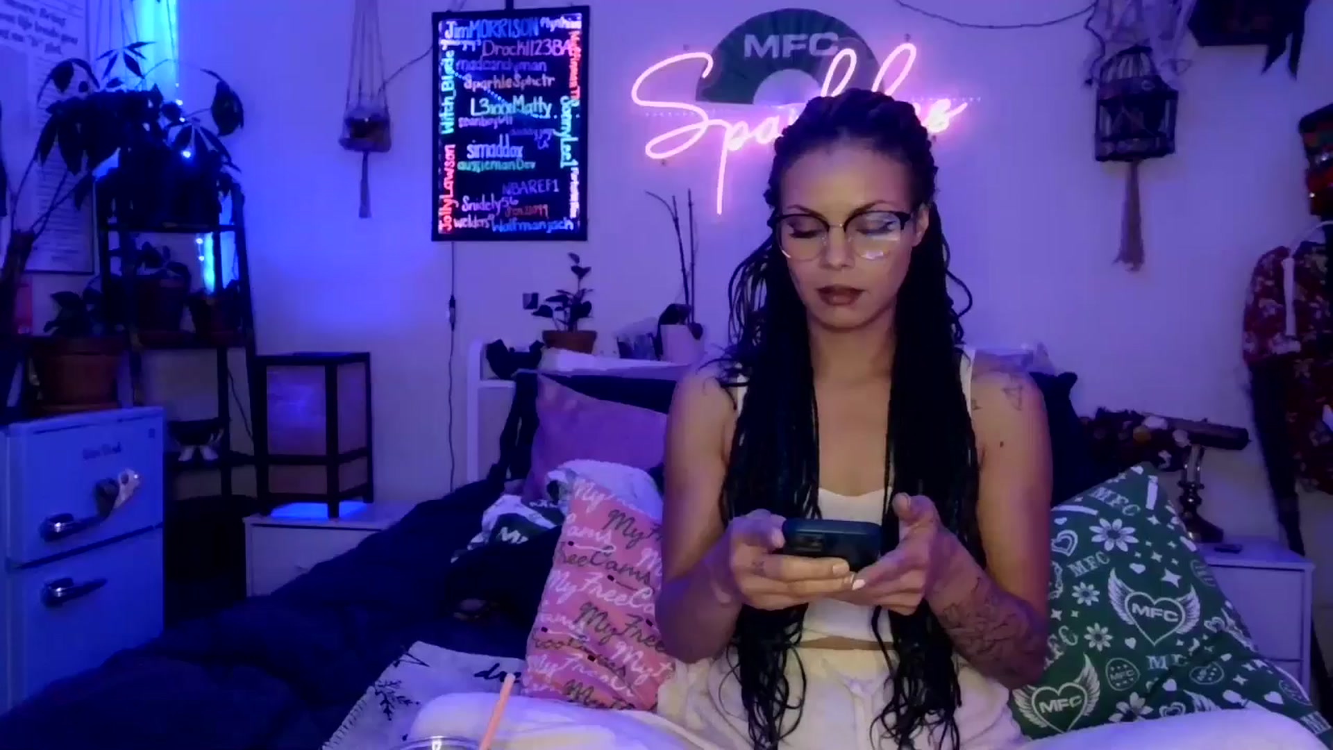 Gallery image thumbnail from SPARKL3S's myfreecams stream on, 01/02/2026, 09:49 image 1 of 20