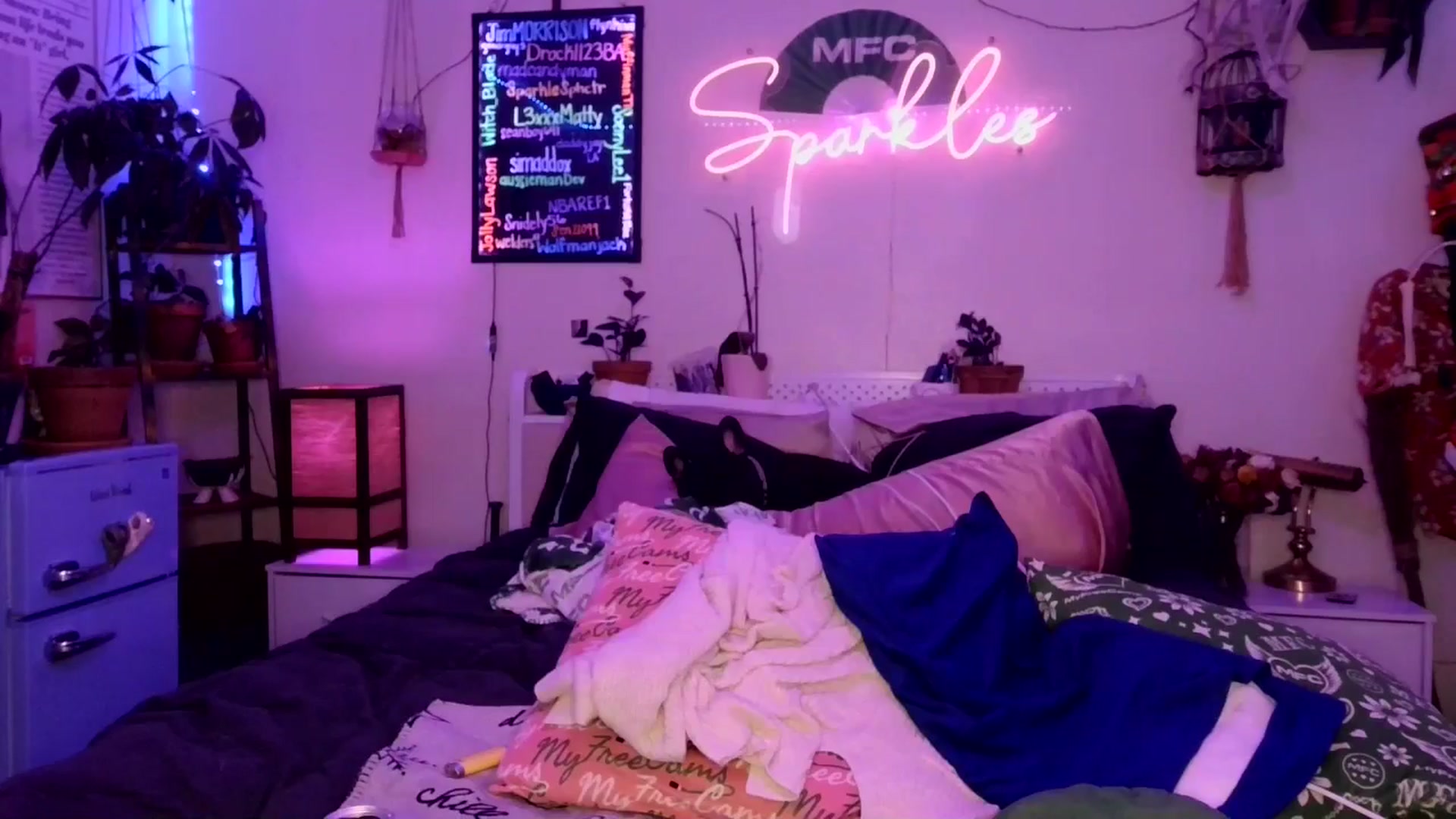 Gallery image thumbnail from SPARKL3S's myfreecams stream on, 01/02/2026, 09:49 image 7 of 20