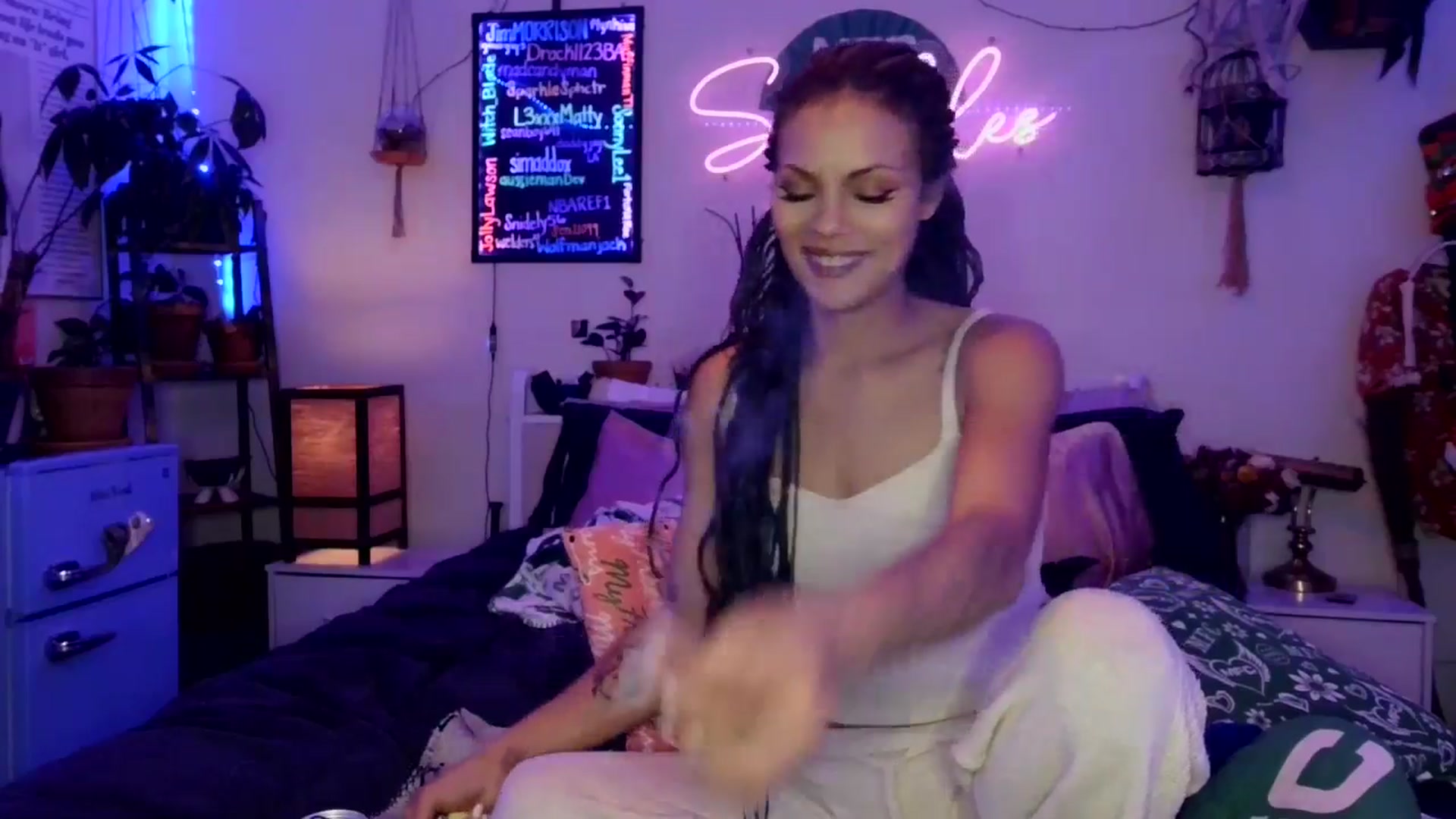 Gallery image thumbnail from SPARKL3S's myfreecams stream on, 01/02/2026, 09:49 image 13 of 20